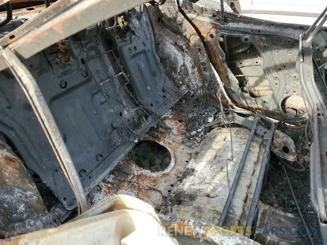10 Photograph of a damaged car JTDEBRBE7LJ019592 TOYOTA COROLLA 2020