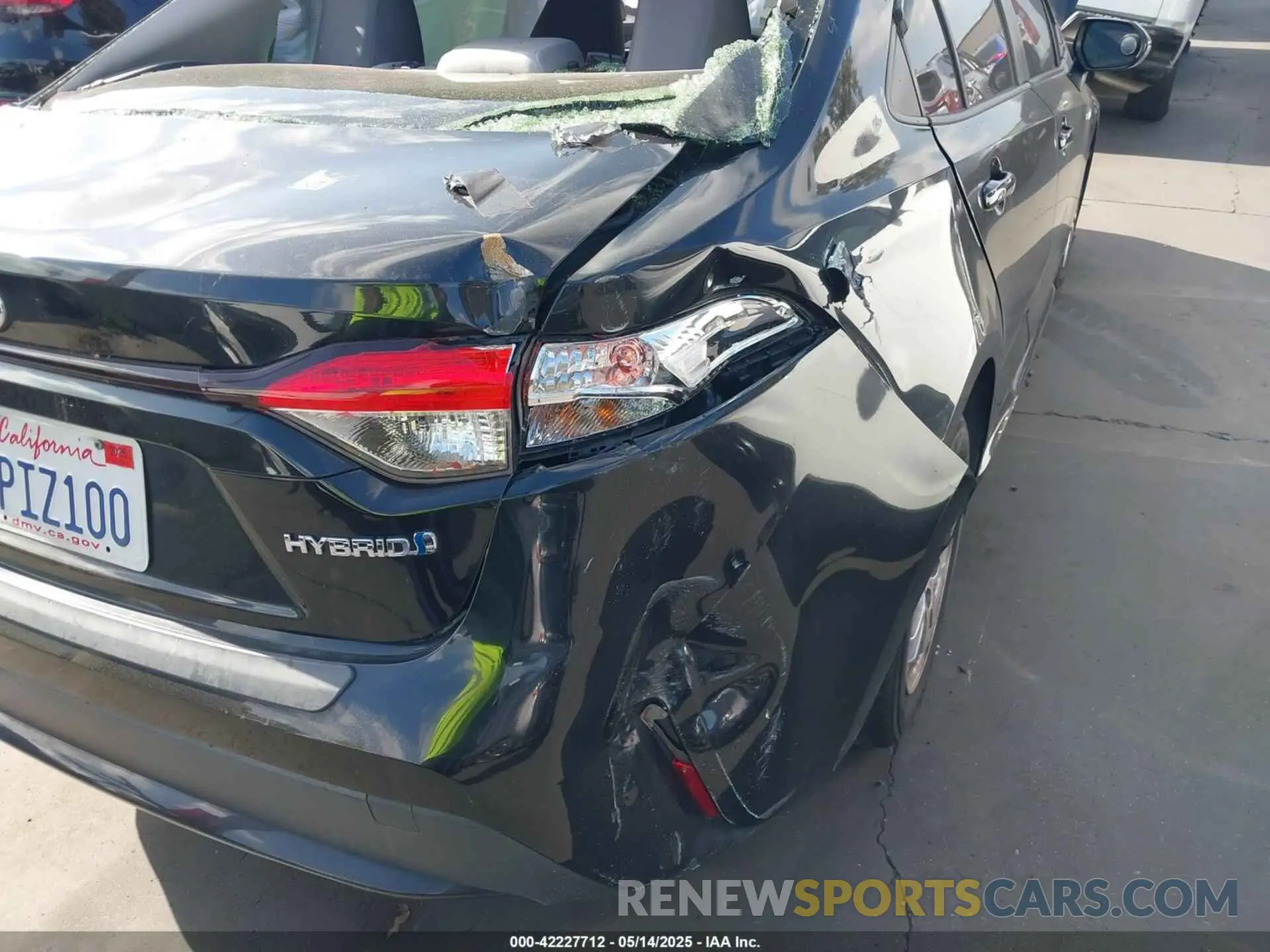 21 Photograph of a damaged car JTDEBRBE7LJ026719 TOYOTA COROLLA 2020