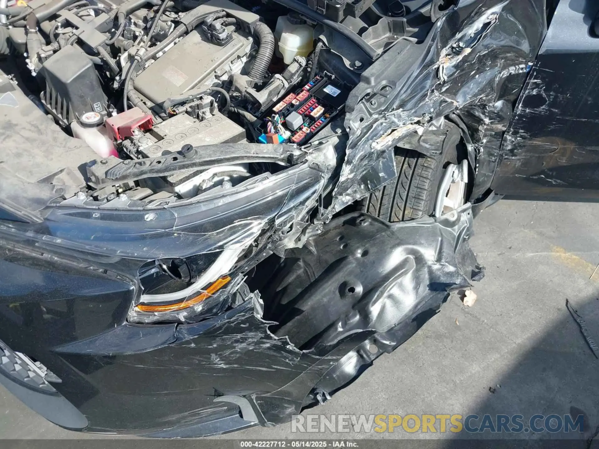 6 Photograph of a damaged car JTDEBRBE7LJ026719 TOYOTA COROLLA 2020
