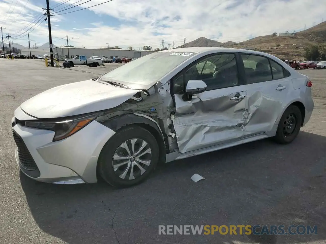 1 Photograph of a damaged car JTDEBRBE7LJ029233 TOYOTA COROLLA 2020