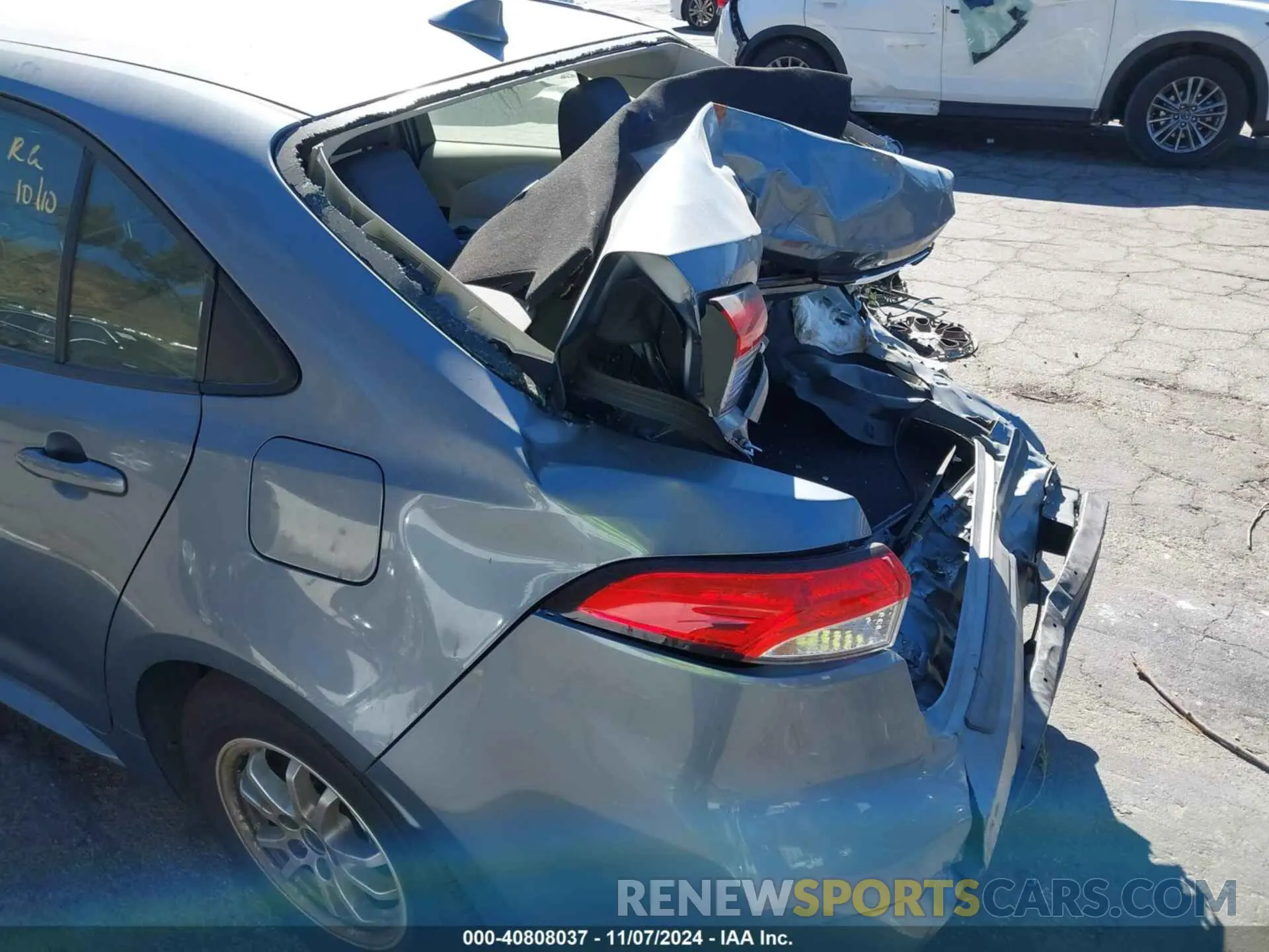 18 Photograph of a damaged car JTDEBRBE7LJ030592 TOYOTA COROLLA 2020