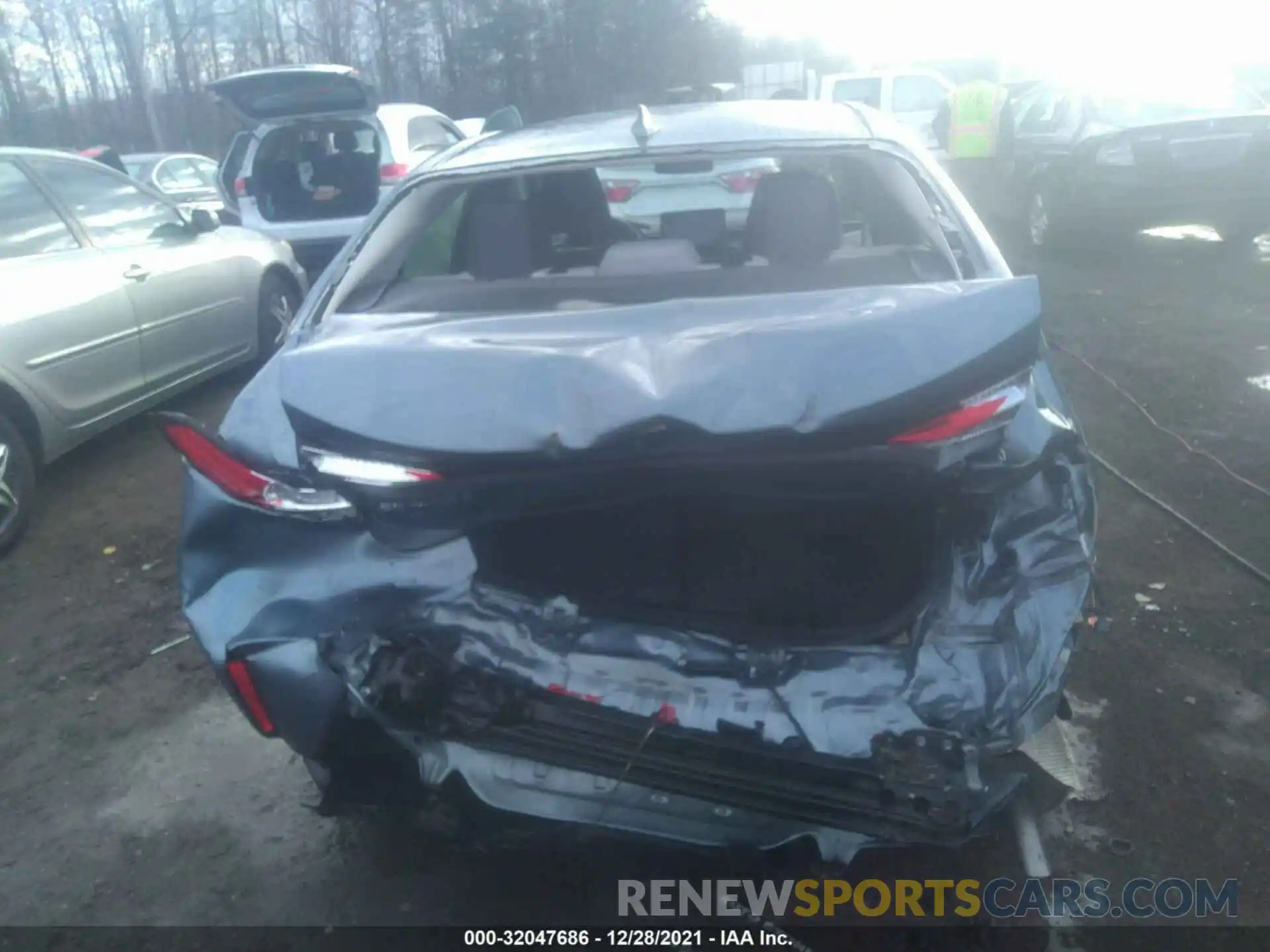 6 Photograph of a damaged car JTDEBRBE8LJ011050 TOYOTA COROLLA 2020