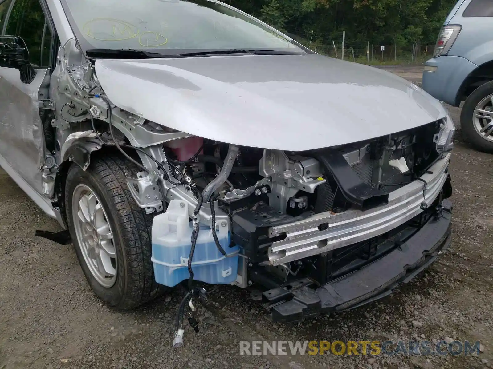 9 Photograph of a damaged car JTDEBRBE8LJ018192 TOYOTA COROLLA 2020