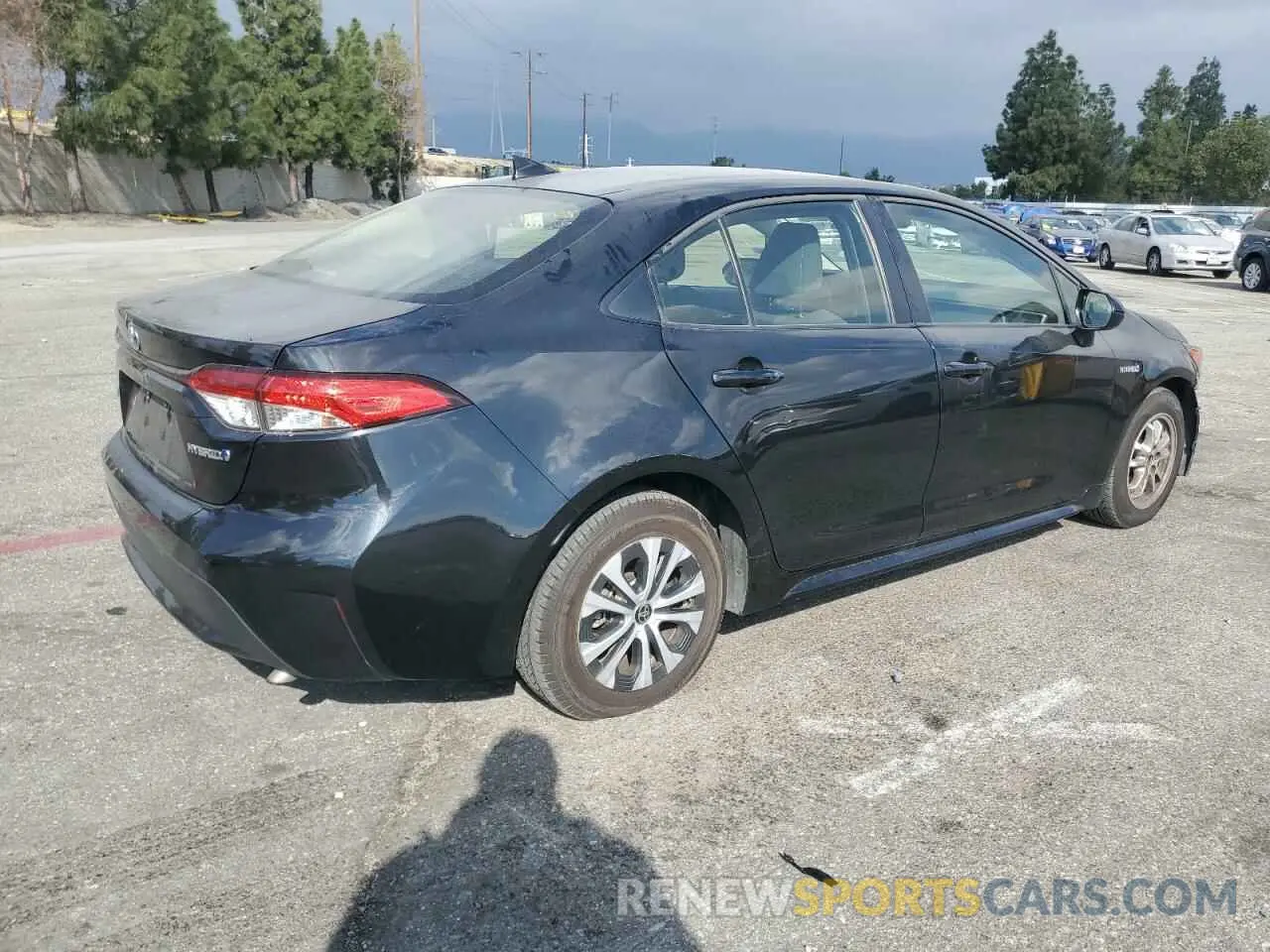 3 Photograph of a damaged car JTDEBRBE8LJ026809 TOYOTA COROLLA 2020
