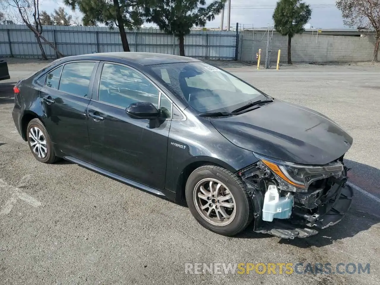 4 Photograph of a damaged car JTDEBRBE8LJ026809 TOYOTA COROLLA 2020