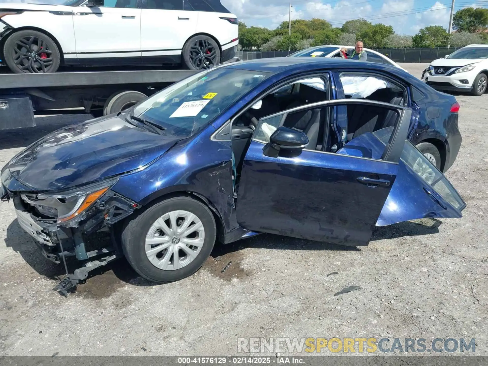 2 Photograph of a damaged car JTDEBRBE8LJ031556 TOYOTA COROLLA 2020