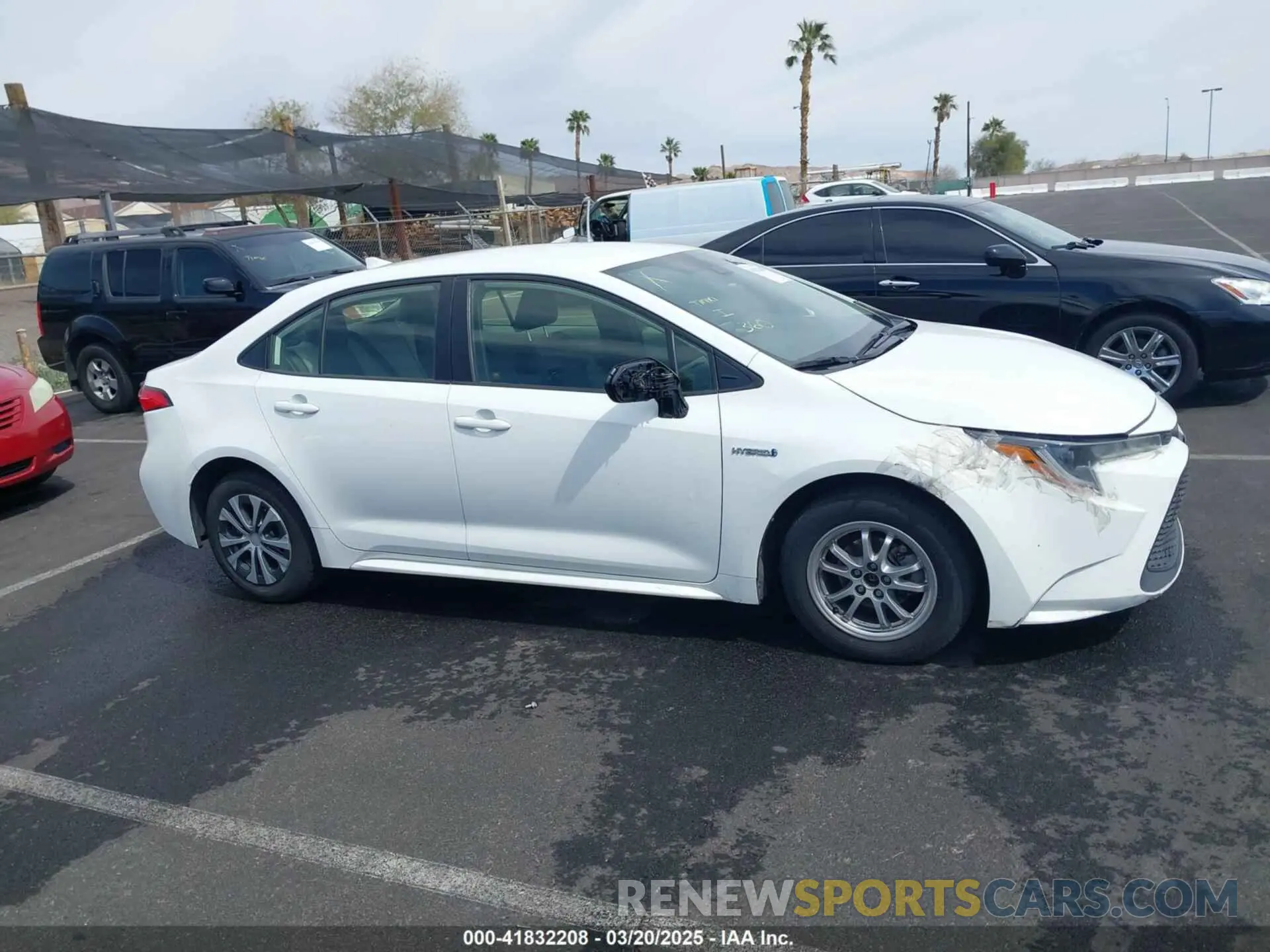 13 Photograph of a damaged car JTDEBRBE9LJ000655 TOYOTA COROLLA 2020