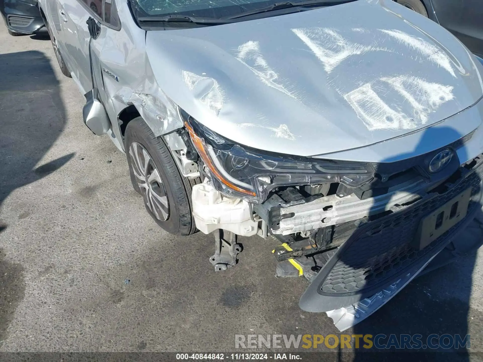 6 Photograph of a damaged car JTDEBRBE9LJ001451 TOYOTA COROLLA 2020