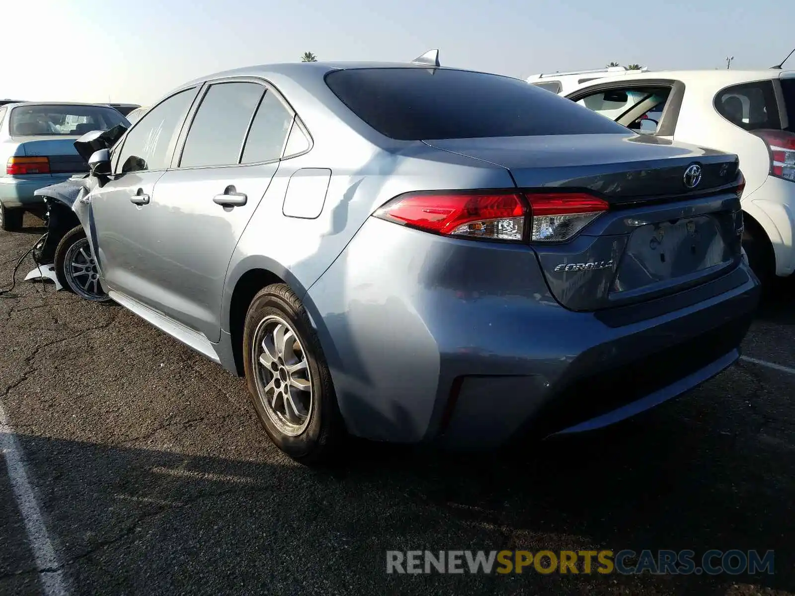 3 Photograph of a damaged car JTDEBRBE9LJ003944 TOYOTA COROLLA 2020