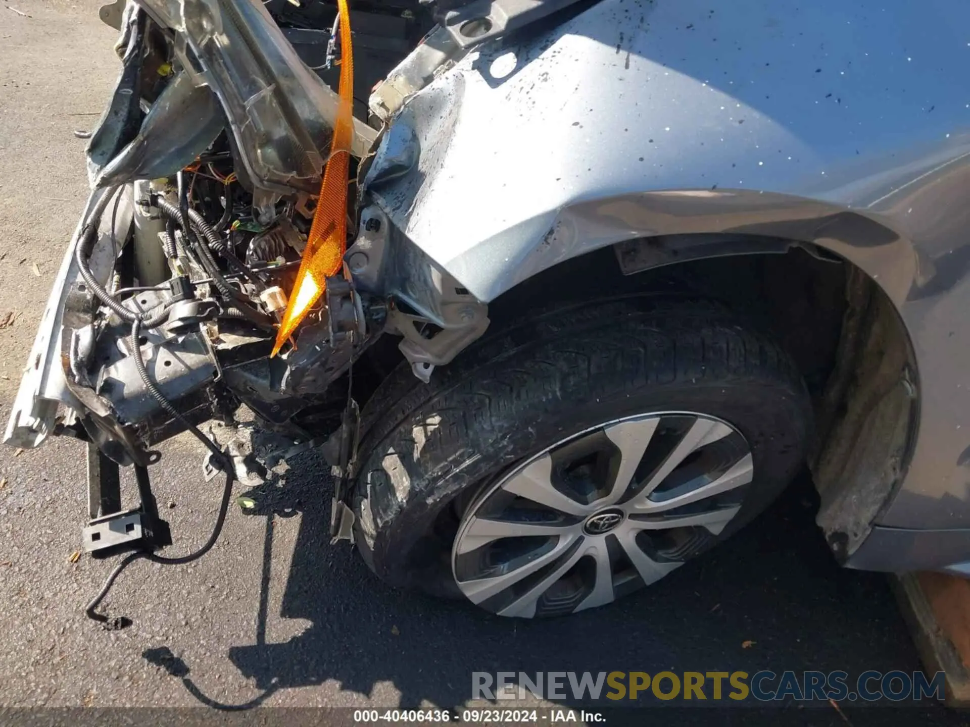 19 Photograph of a damaged car JTDEBRBE9LJ012370 TOYOTA COROLLA 2020