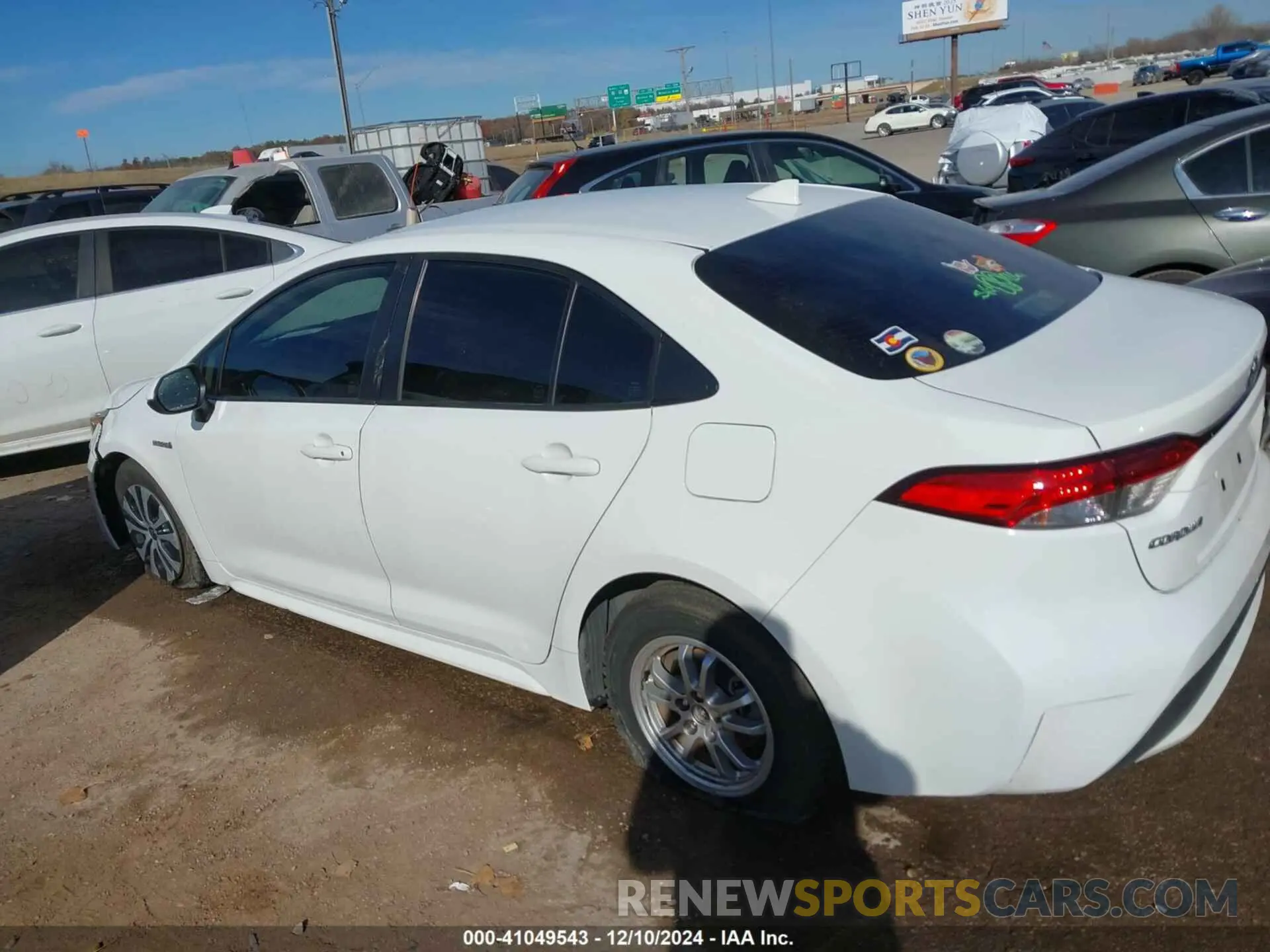 14 Photograph of a damaged car JTDEBRBE9LJ014295 TOYOTA COROLLA 2020
