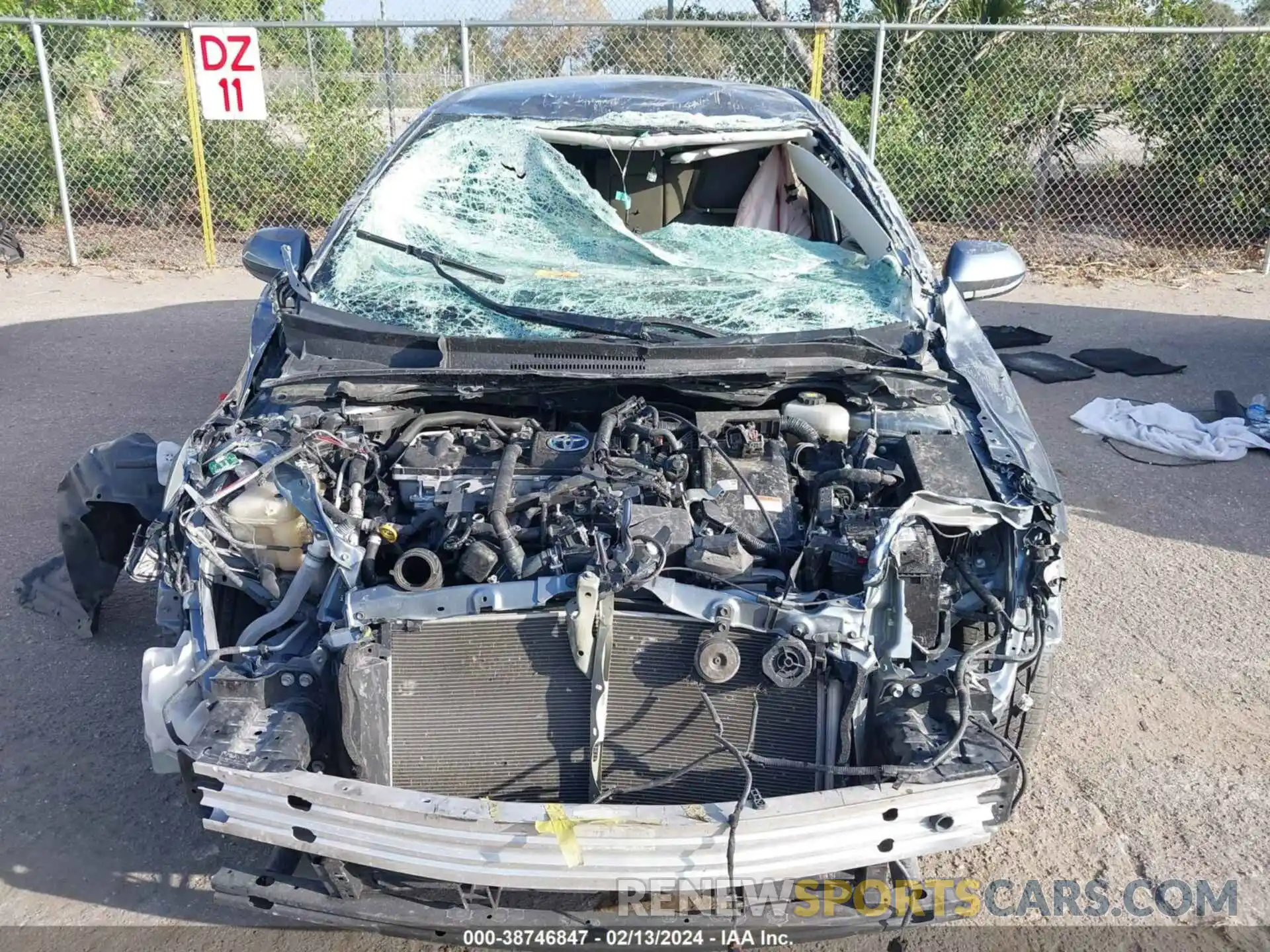 13 Photograph of a damaged car JTDEBRBE9LJ014751 TOYOTA COROLLA 2020