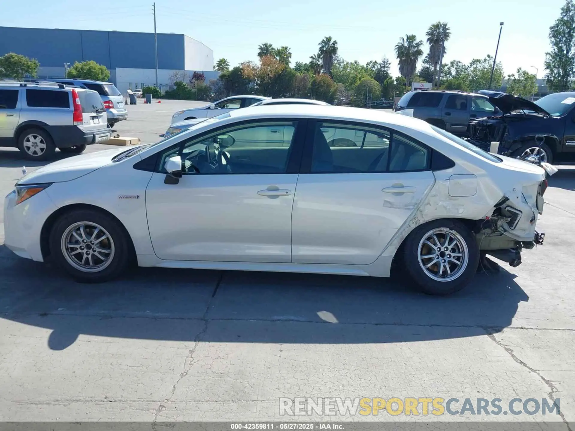 15 Photograph of a damaged car JTDEBRBE9LJ015060 TOYOTA COROLLA 2020