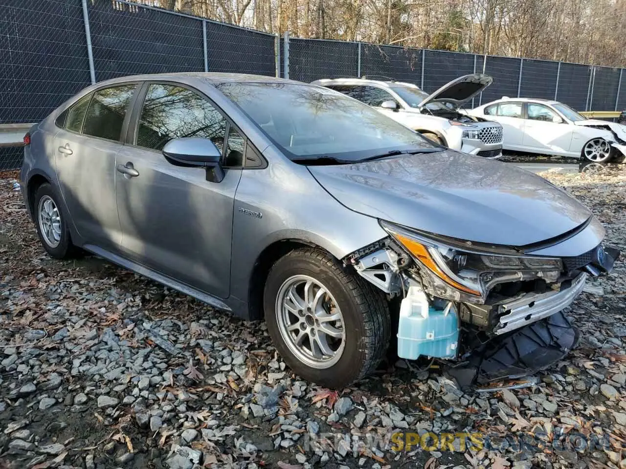 4 Photograph of a damaged car JTDEBRBE9LJ016998 TOYOTA COROLLA 2020