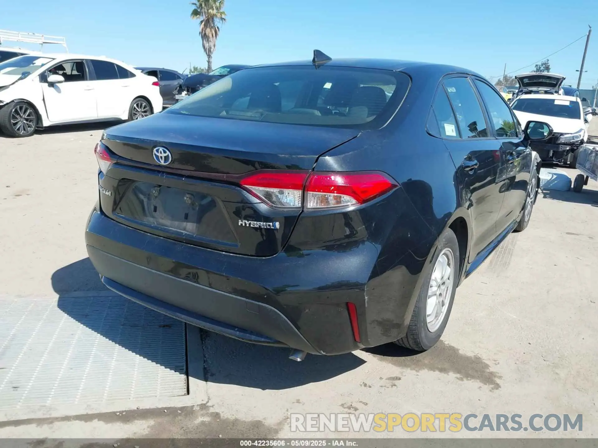4 Photograph of a damaged car JTDEBRBE9LJ023224 TOYOTA COROLLA 2020