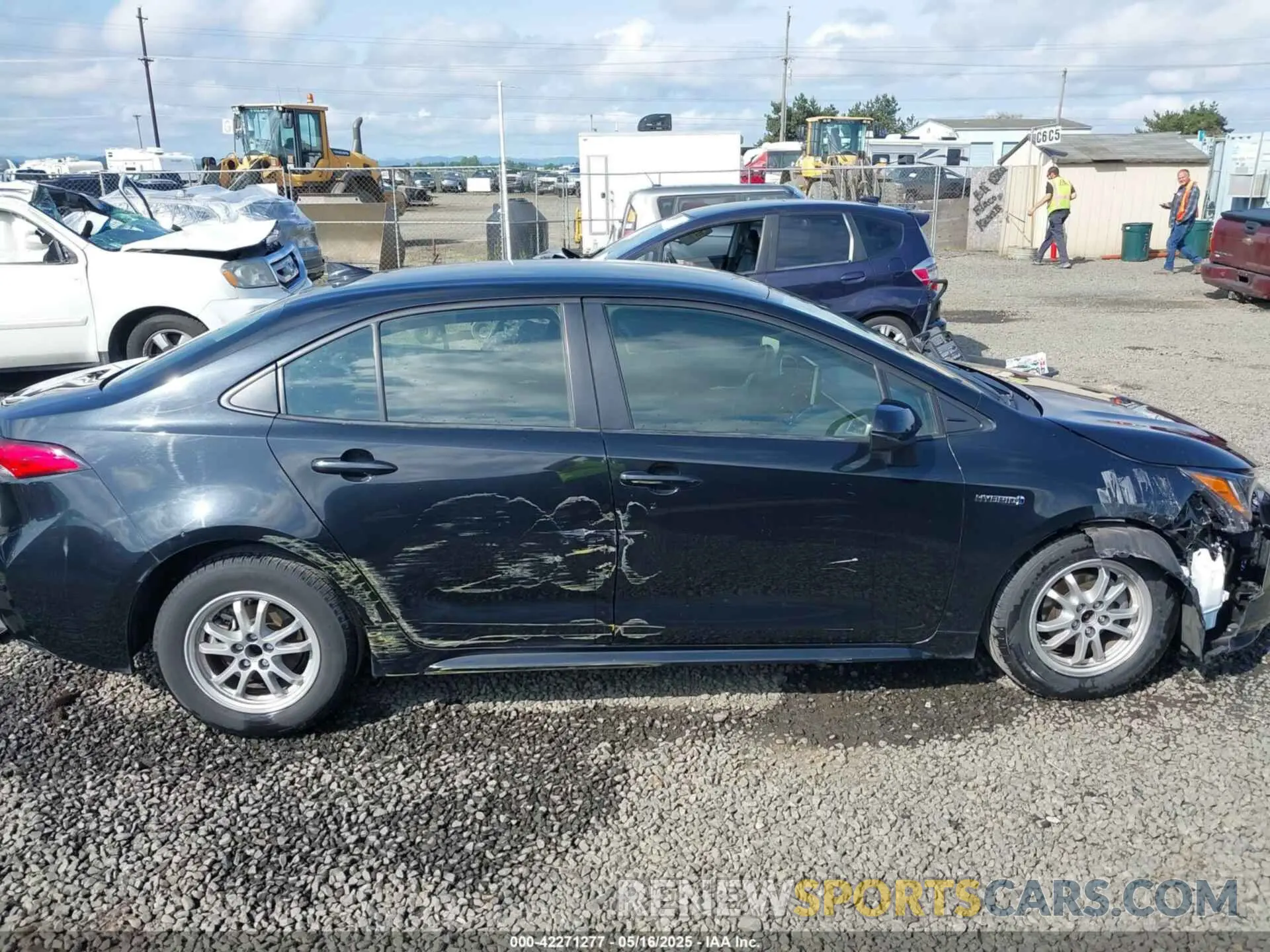 13 Photograph of a damaged car JTDEBRBE9LJ028245 TOYOTA COROLLA 2020