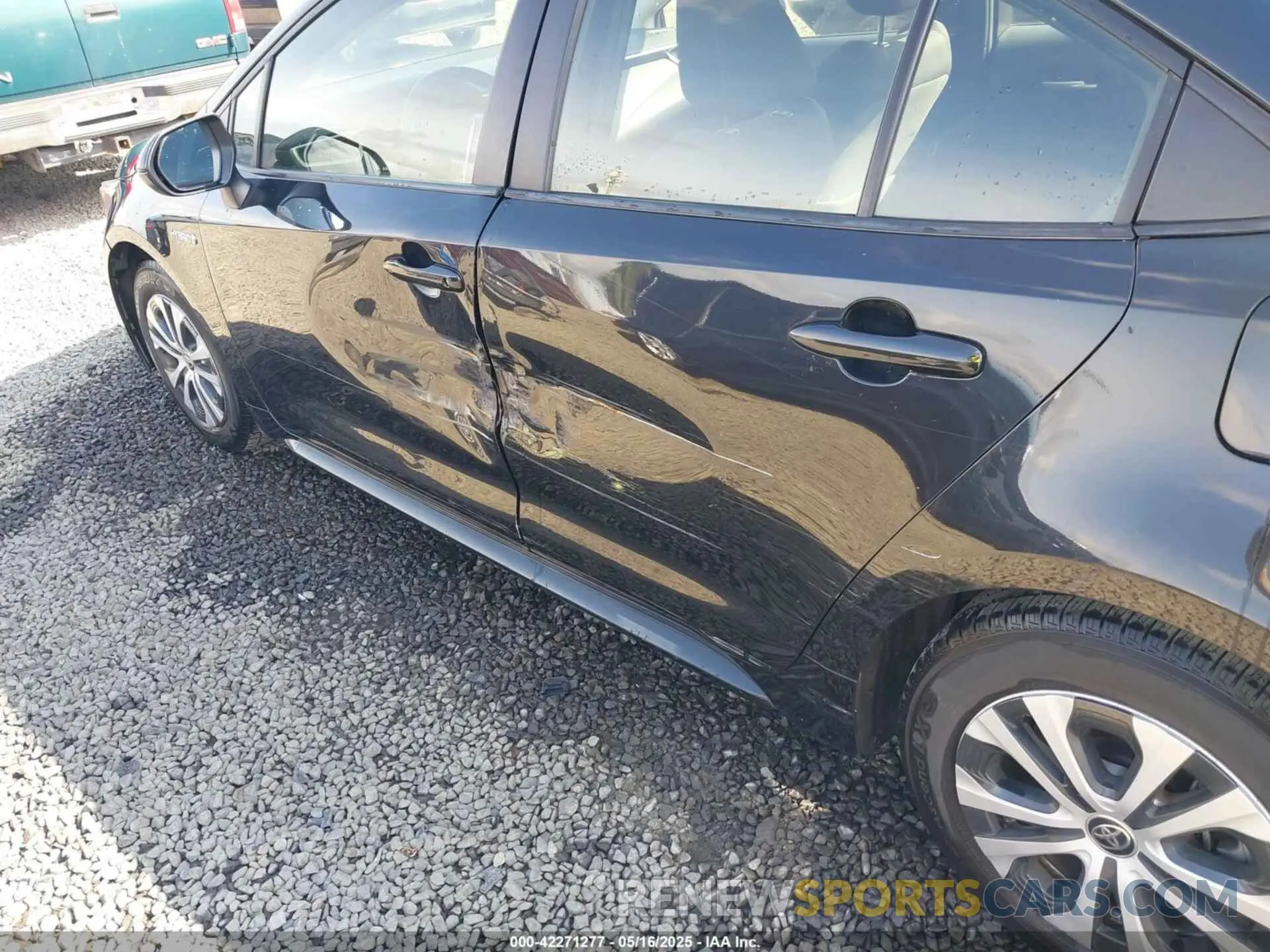 20 Photograph of a damaged car JTDEBRBE9LJ028245 TOYOTA COROLLA 2020
