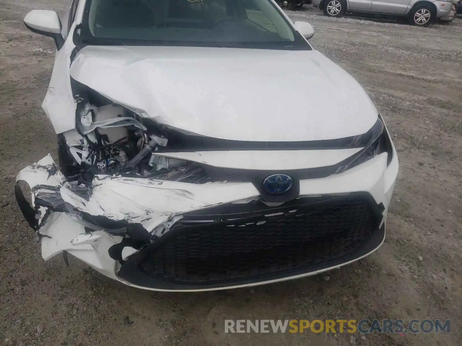 9 Photograph of a damaged car JTDEBRBE9LJ028634 TOYOTA COROLLA 2020