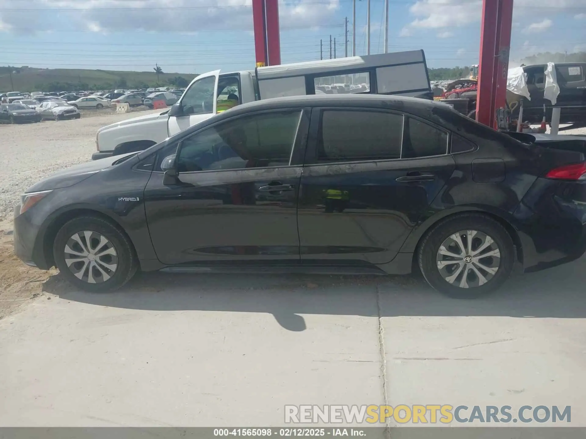 14 Photograph of a damaged car JTDEBRBEXLJ011535 TOYOTA COROLLA 2020