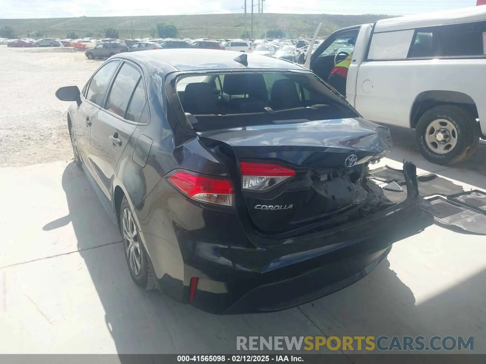 3 Photograph of a damaged car JTDEBRBEXLJ011535 TOYOTA COROLLA 2020