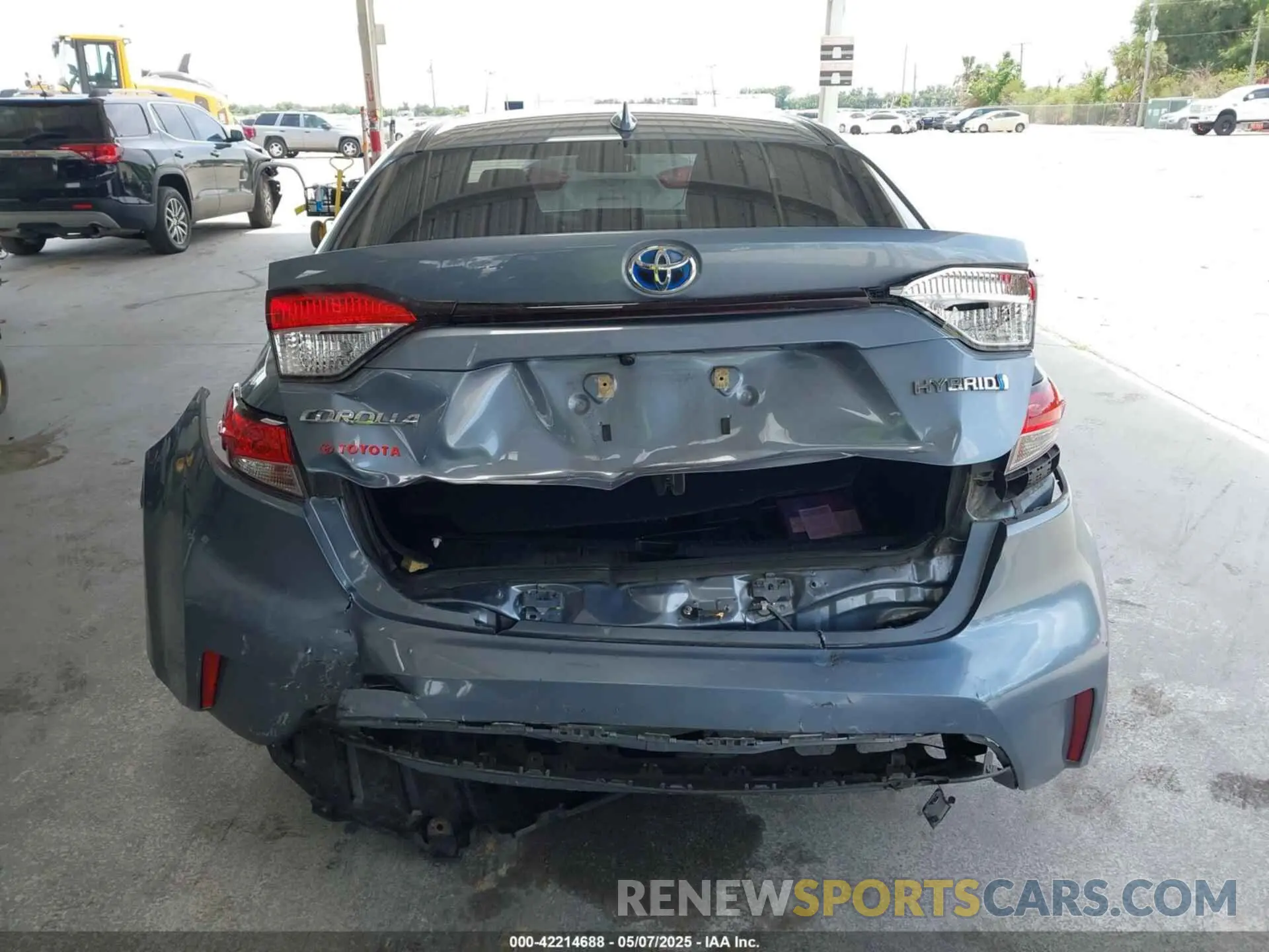 16 Photograph of a damaged car JTDEBRBEXLJ026195 TOYOTA COROLLA 2020