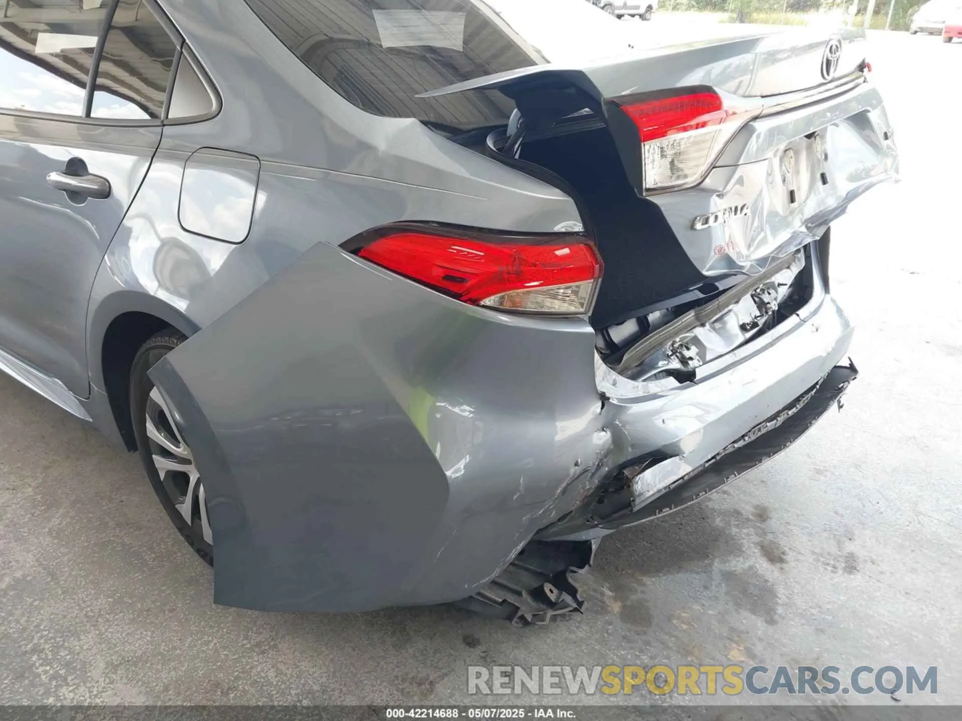 6 Photograph of a damaged car JTDEBRBEXLJ026195 TOYOTA COROLLA 2020