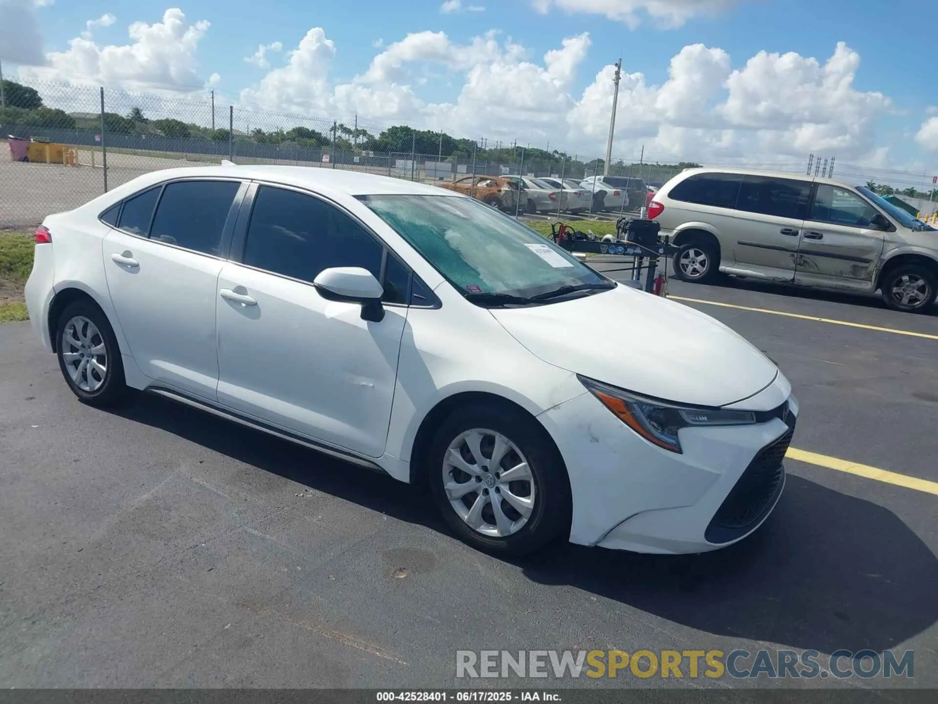 1 Photograph of a damaged car JTDEPRAE0LJ006525 TOYOTA COROLLA 2020