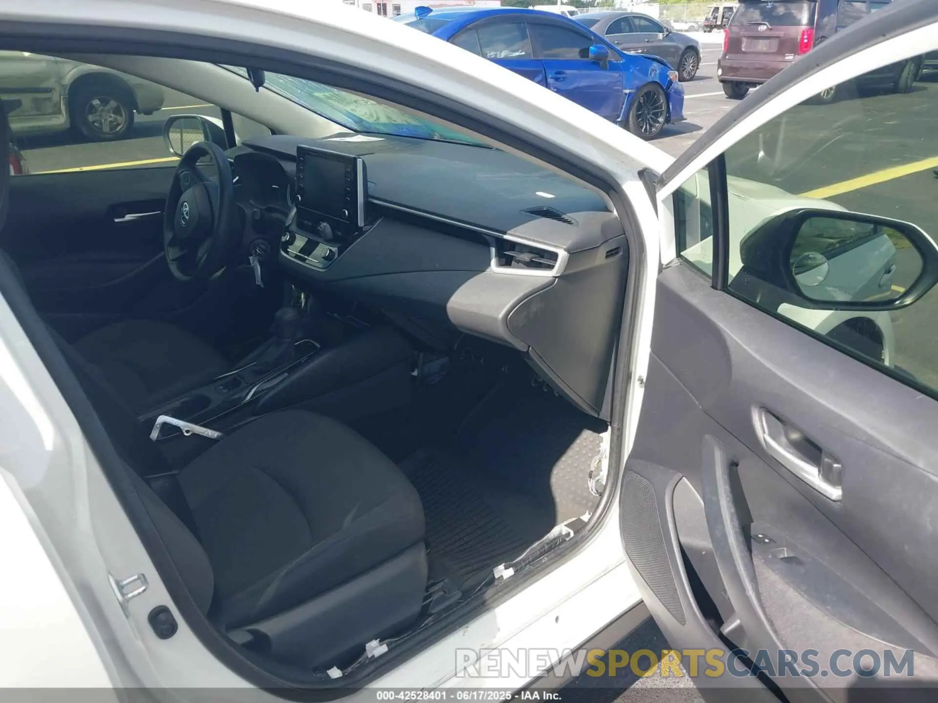 5 Photograph of a damaged car JTDEPRAE0LJ006525 TOYOTA COROLLA 2020