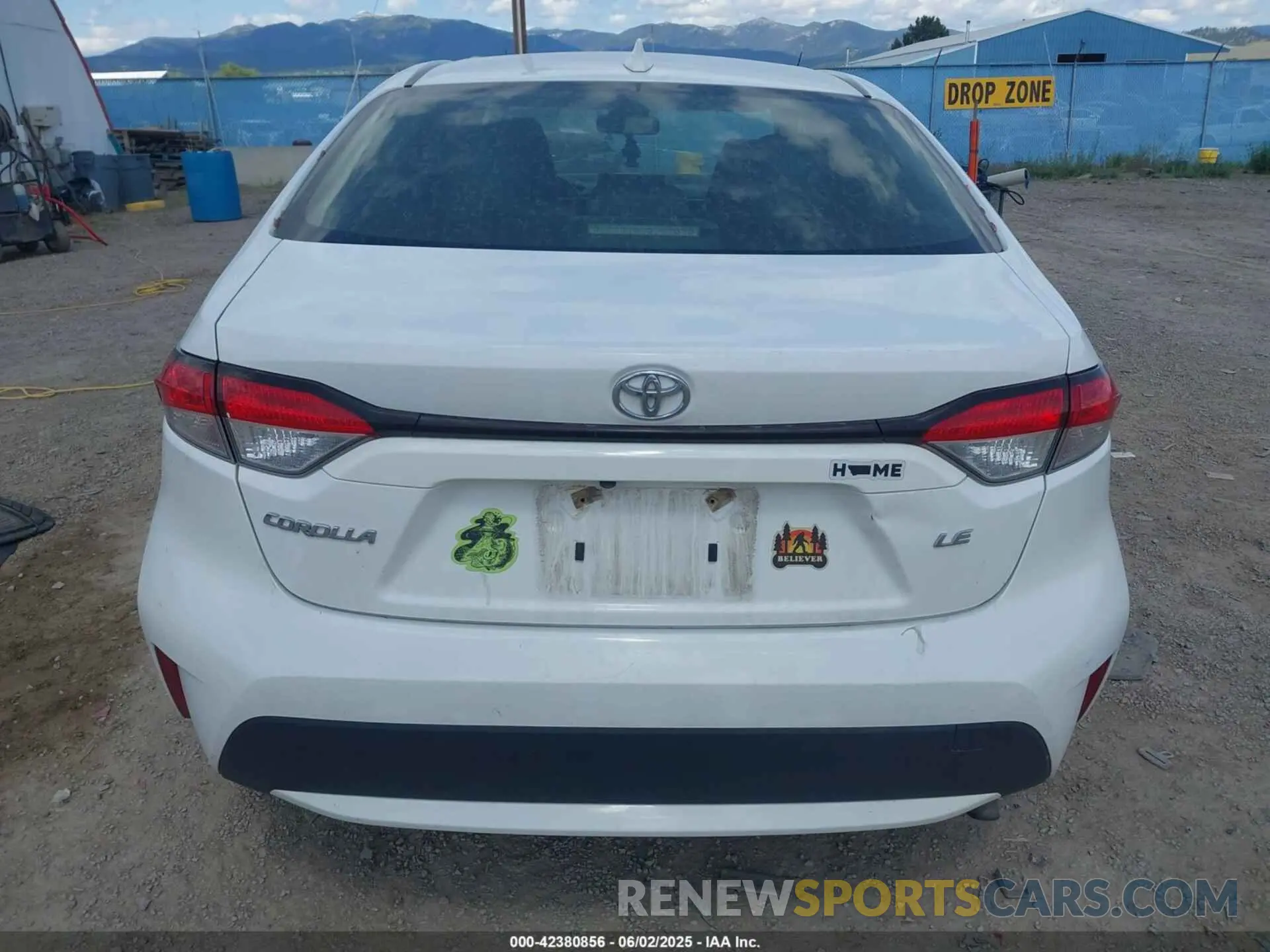 16 Photograph of a damaged car JTDEPRAE0LJ019713 TOYOTA COROLLA 2020