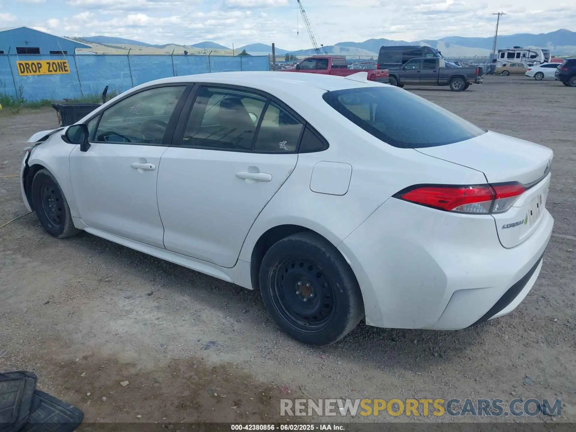 3 Photograph of a damaged car JTDEPRAE0LJ019713 TOYOTA COROLLA 2020