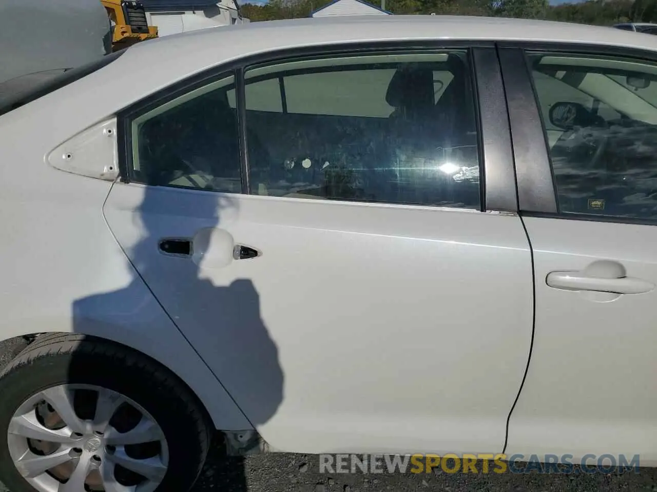 10 Photograph of a damaged car JTDEPRAE0LJ024779 TOYOTA COROLLA 2020