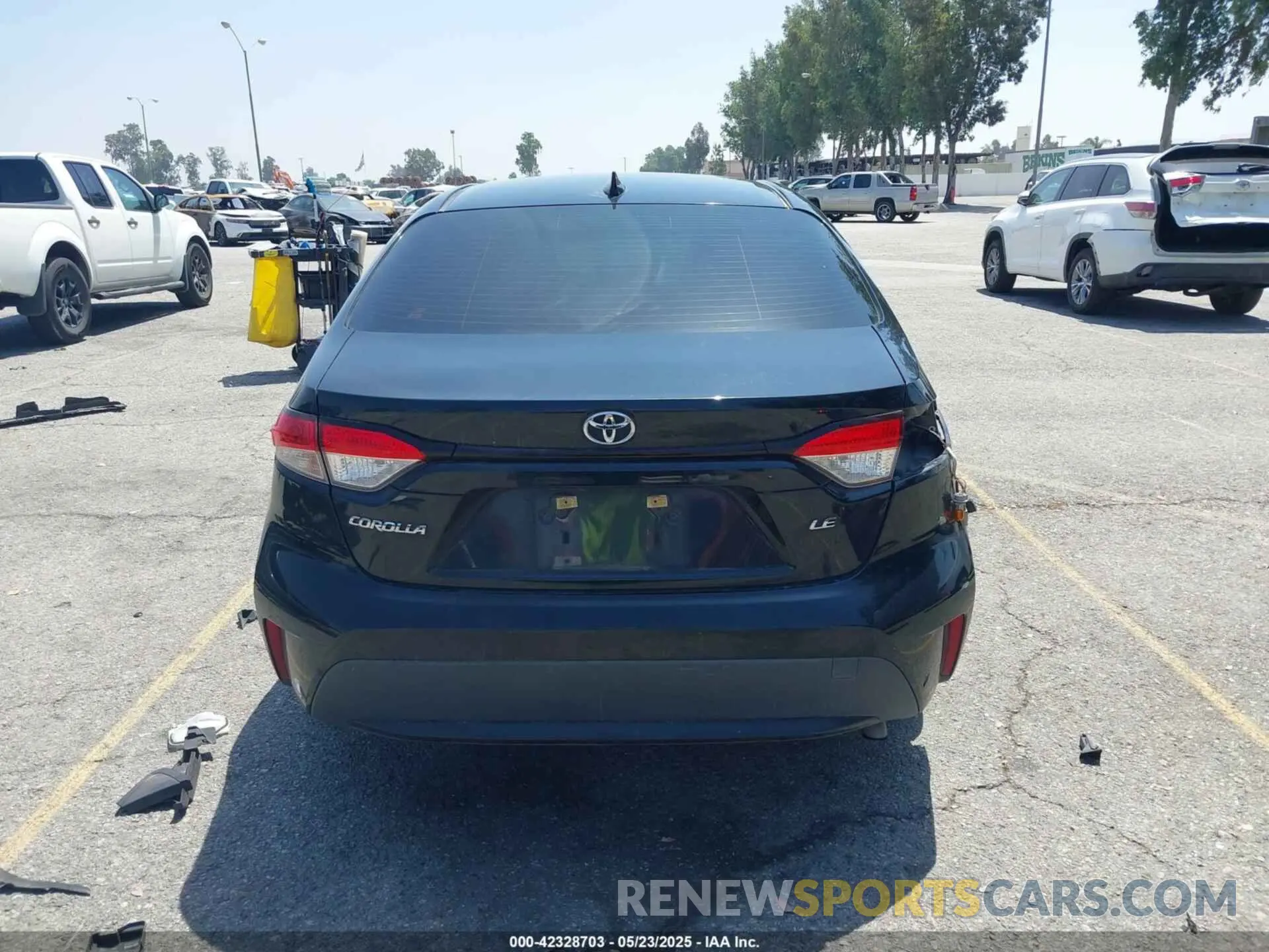 17 Photograph of a damaged car JTDEPRAE0LJ045664 TOYOTA COROLLA 2020