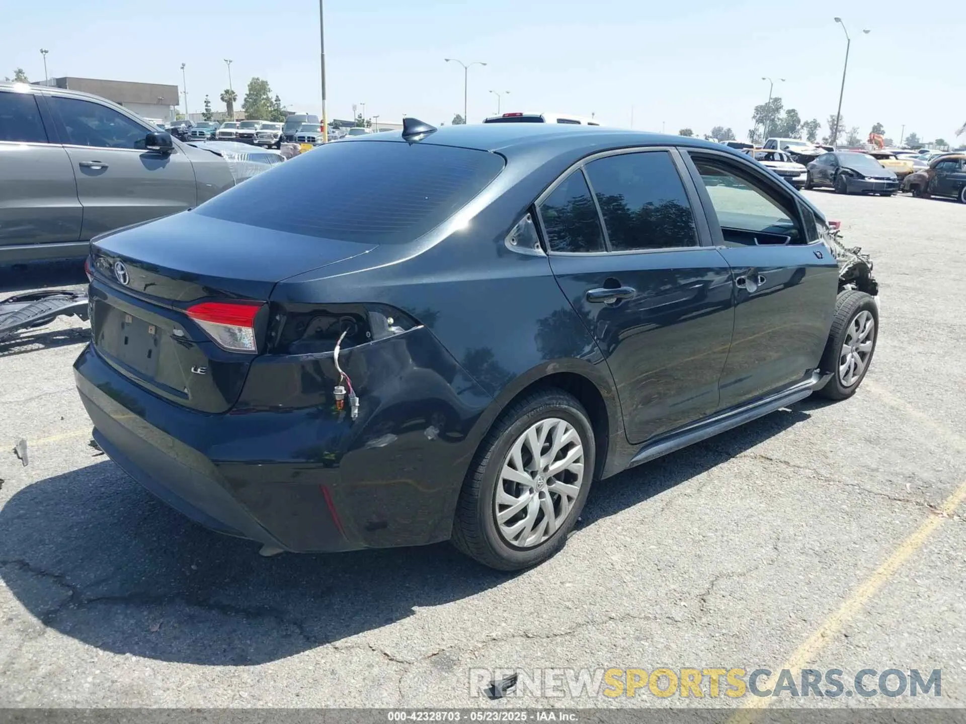 4 Photograph of a damaged car JTDEPRAE0LJ045664 TOYOTA COROLLA 2020