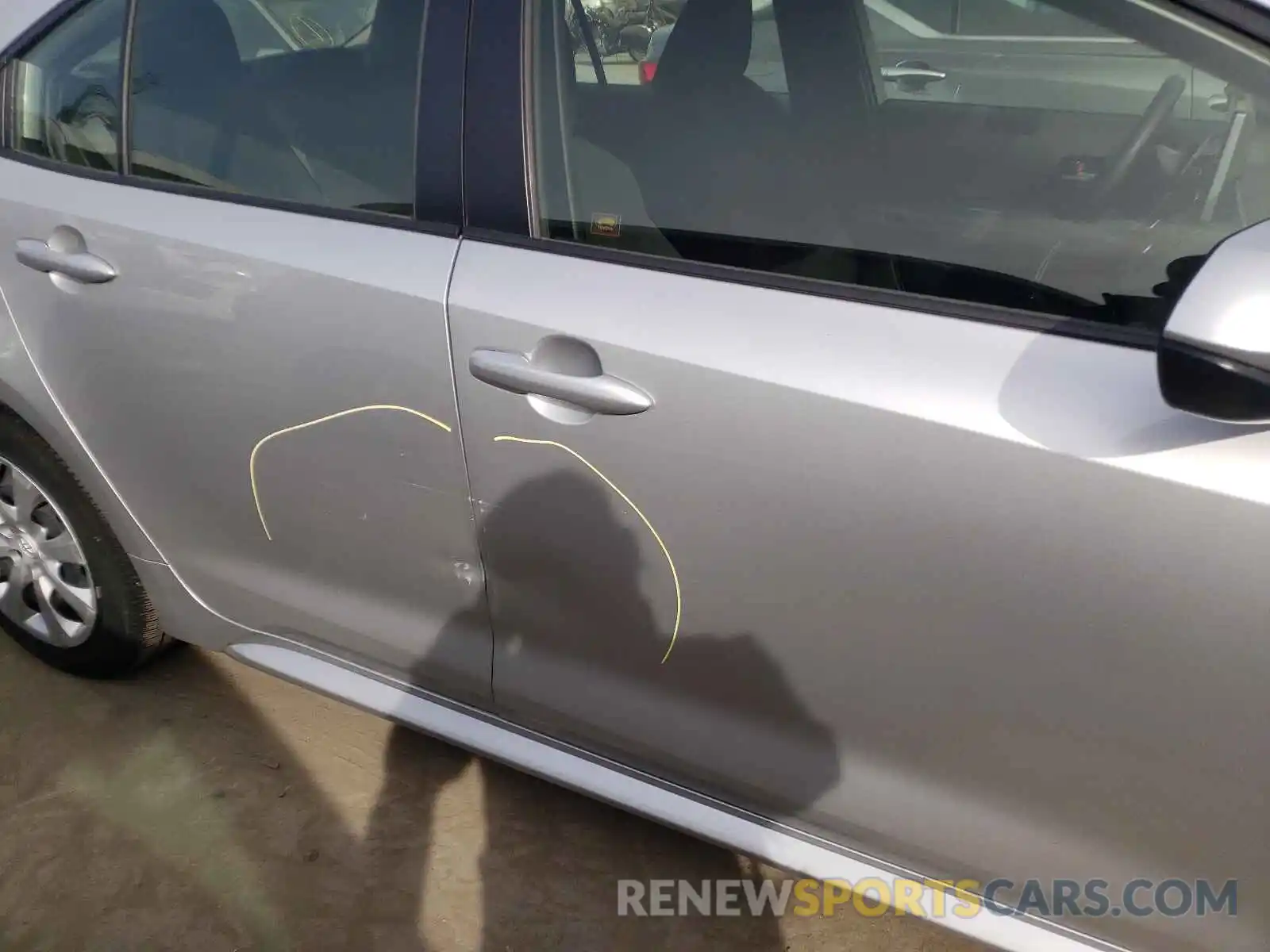 9 Photograph of a damaged car JTDEPRAE0LJ052596 TOYOTA COROLLA 2020