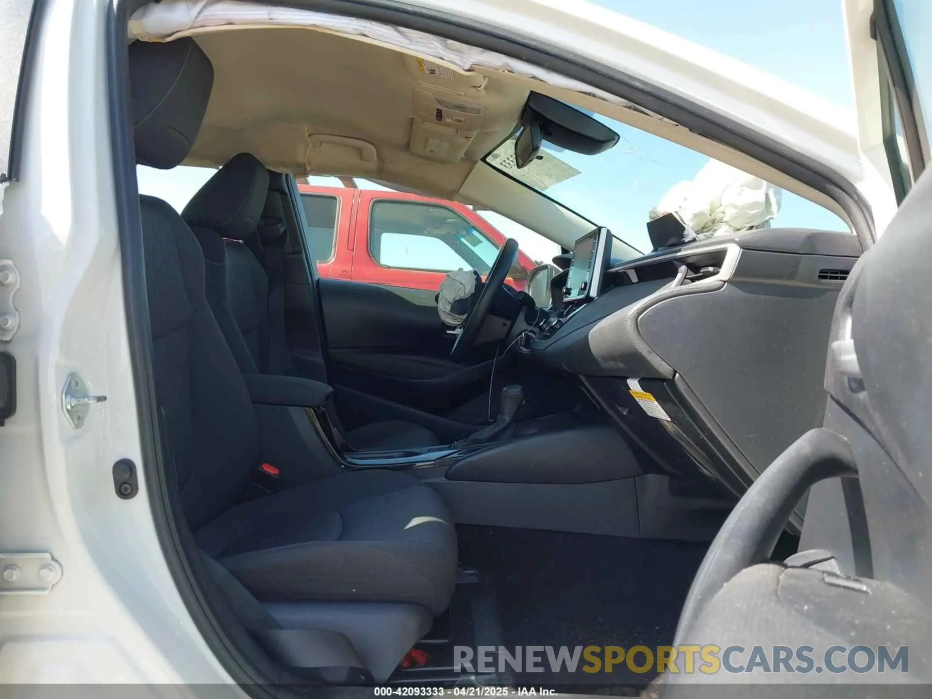 5 Photograph of a damaged car JTDEPRAE0LJ052873 TOYOTA COROLLA 2020
