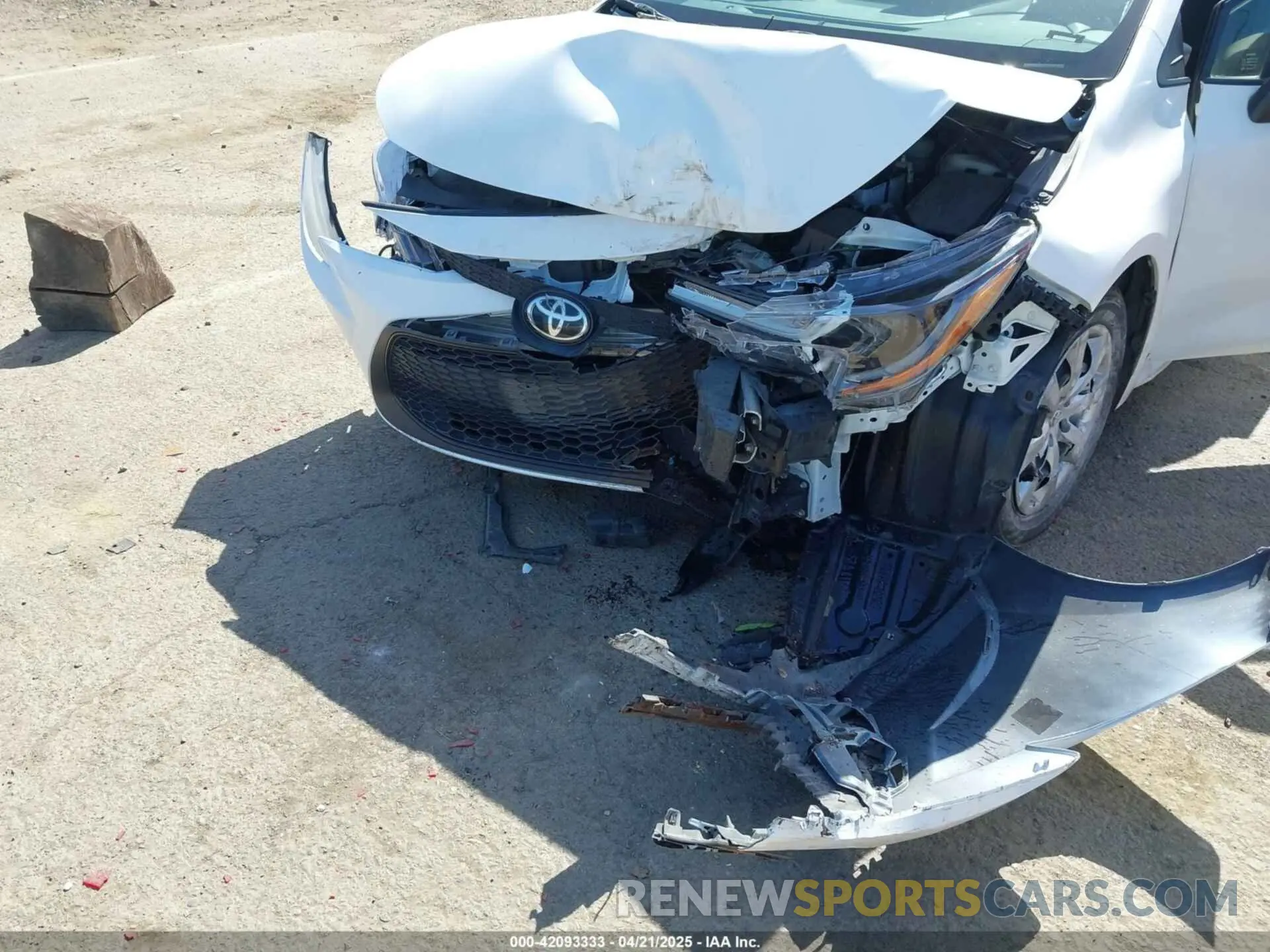 6 Photograph of a damaged car JTDEPRAE0LJ052873 TOYOTA COROLLA 2020