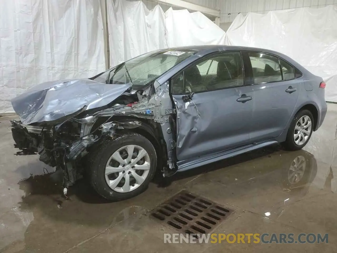 1 Photograph of a damaged car JTDEPRAE0LJ052937 TOYOTA COROLLA 2020