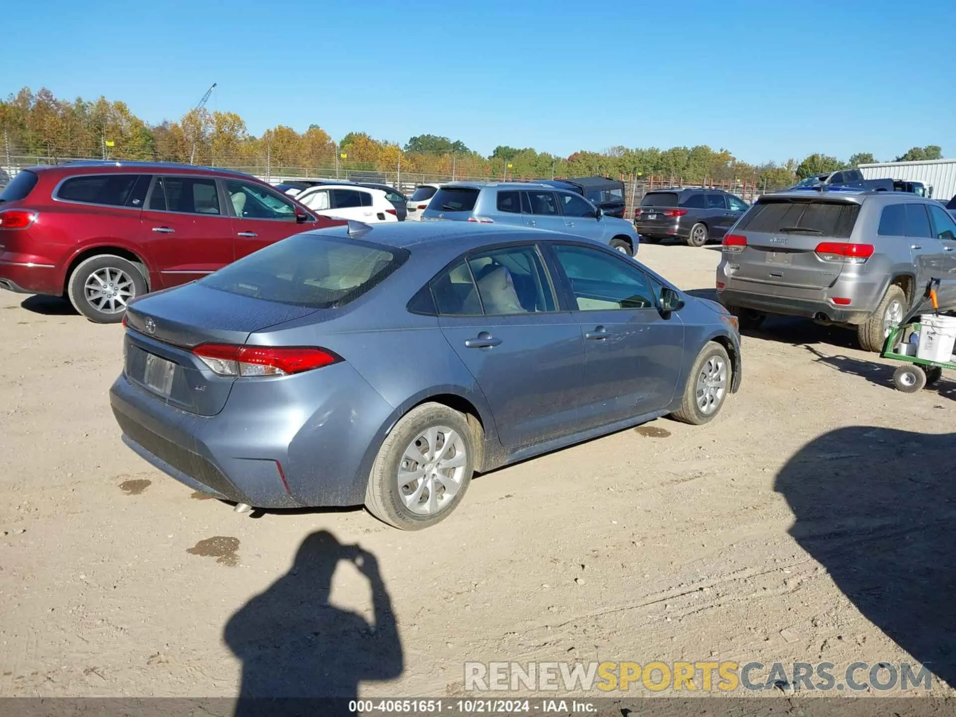 4 Photograph of a damaged car JTDEPRAE0LJ060696 TOYOTA COROLLA 2020