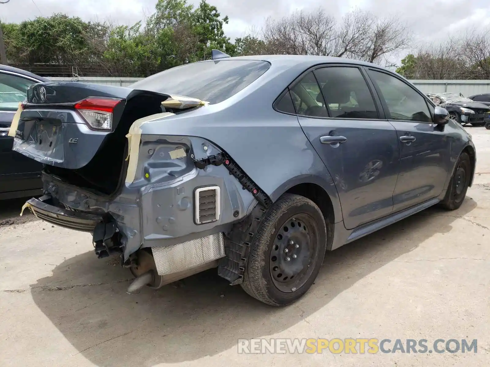 4 Photograph of a damaged car JTDEPRAE0LJ063386 TOYOTA COROLLA 2020