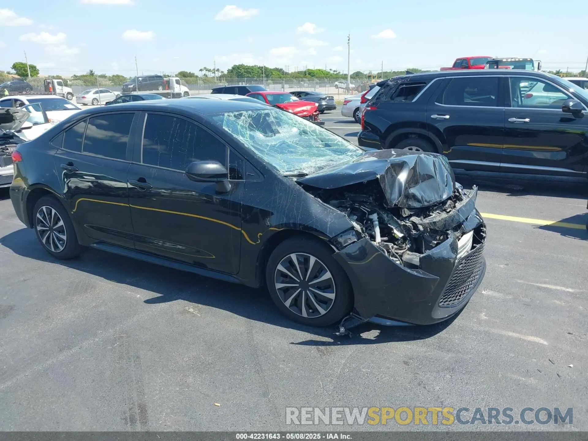 1 Photograph of a damaged car JTDEPRAE0LJ065428 TOYOTA COROLLA 2020
