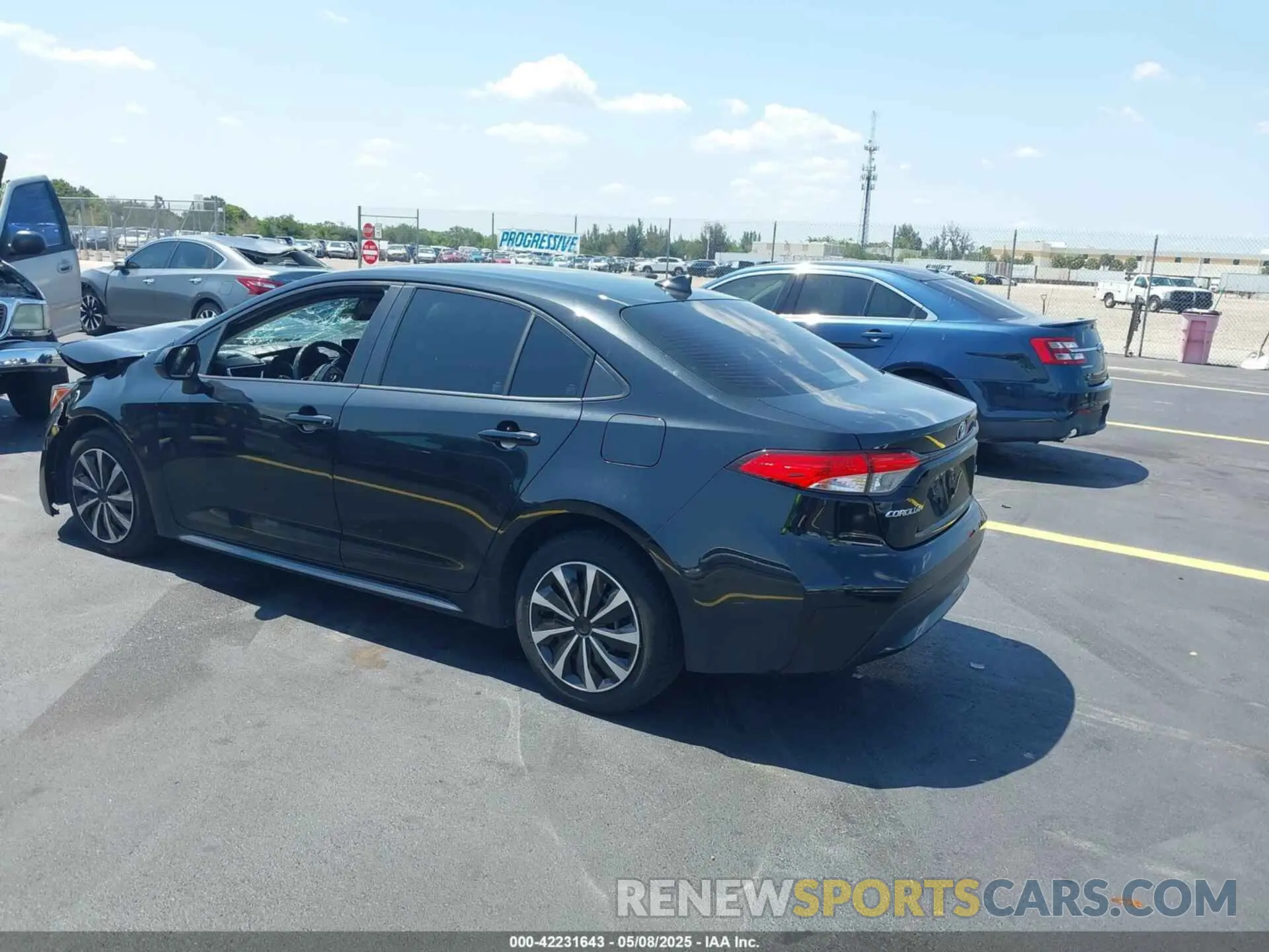 3 Photograph of a damaged car JTDEPRAE0LJ065428 TOYOTA COROLLA 2020
