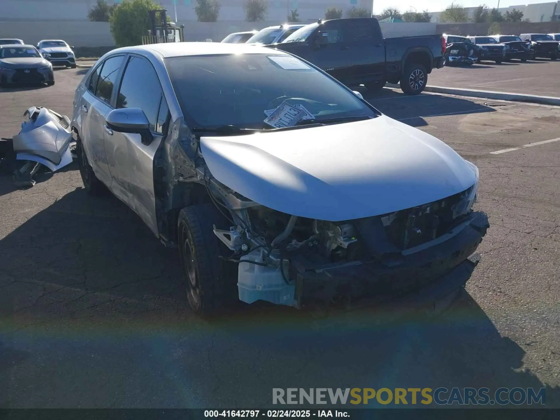 1 Photograph of a damaged car JTDEPRAE0LJ076042 TOYOTA COROLLA 2020