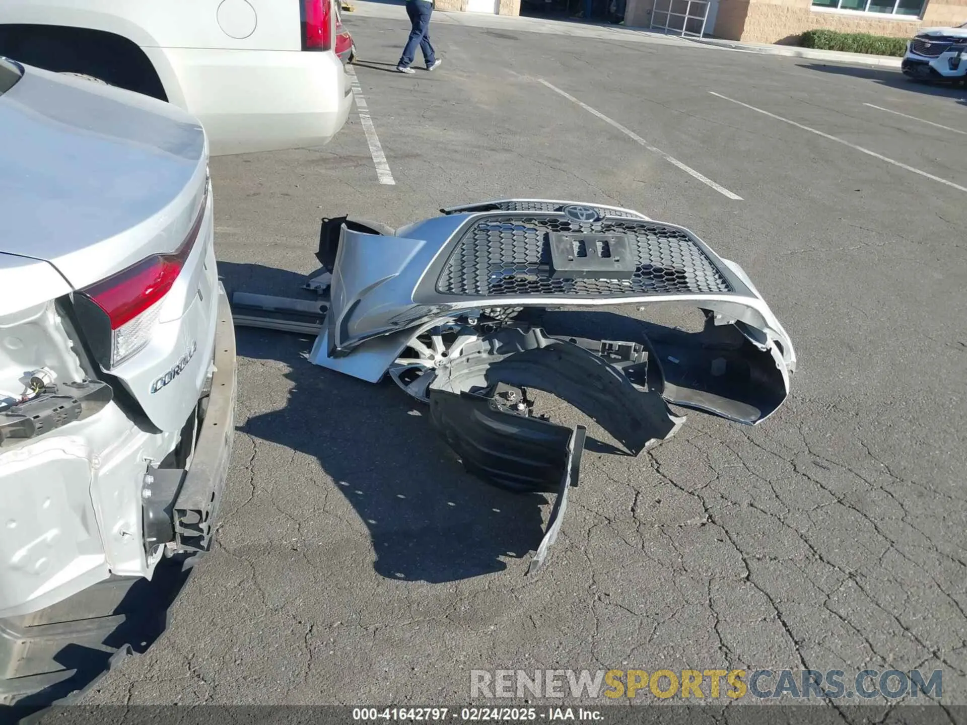 12 Photograph of a damaged car JTDEPRAE0LJ076042 TOYOTA COROLLA 2020