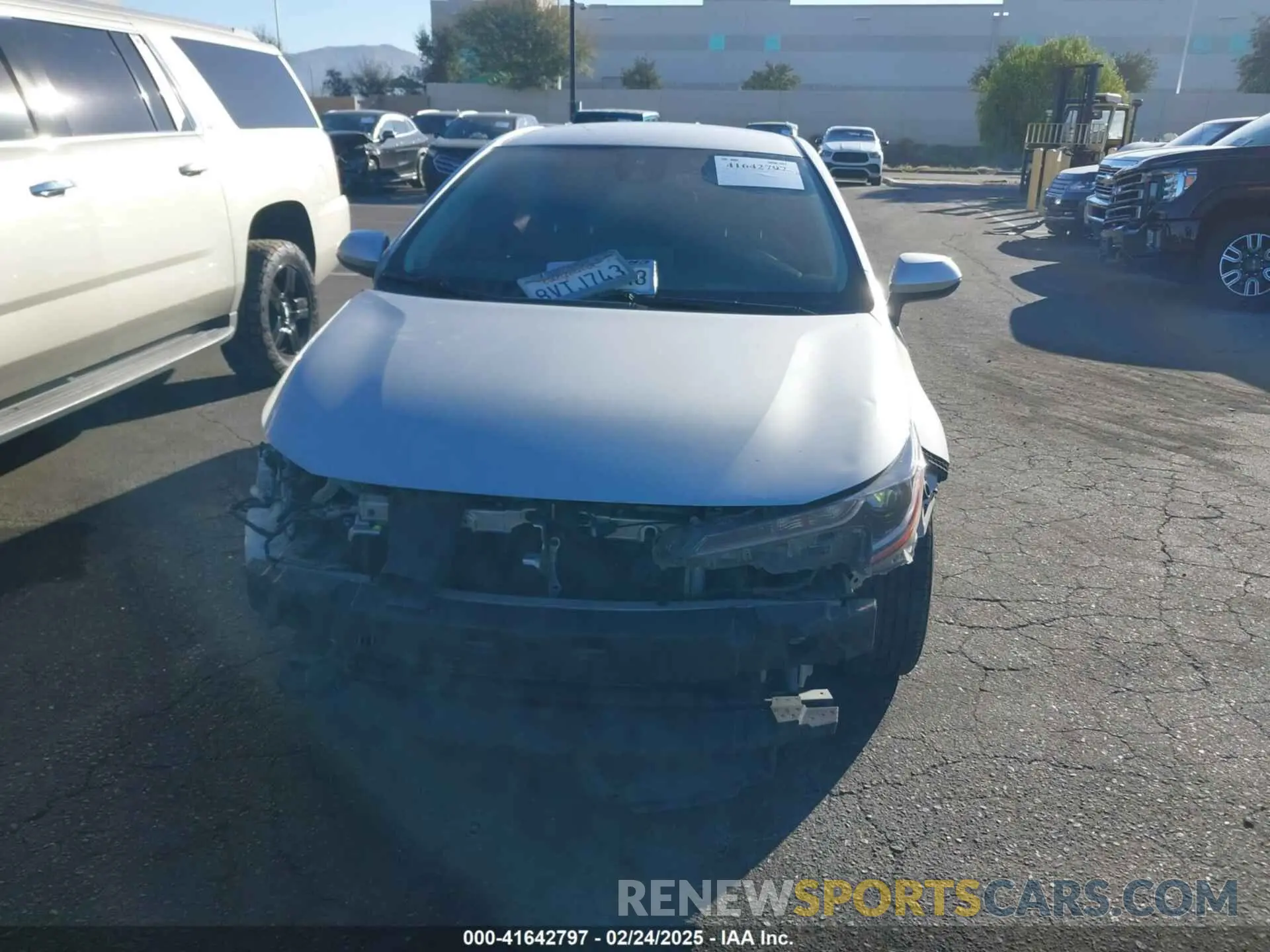 13 Photograph of a damaged car JTDEPRAE0LJ076042 TOYOTA COROLLA 2020