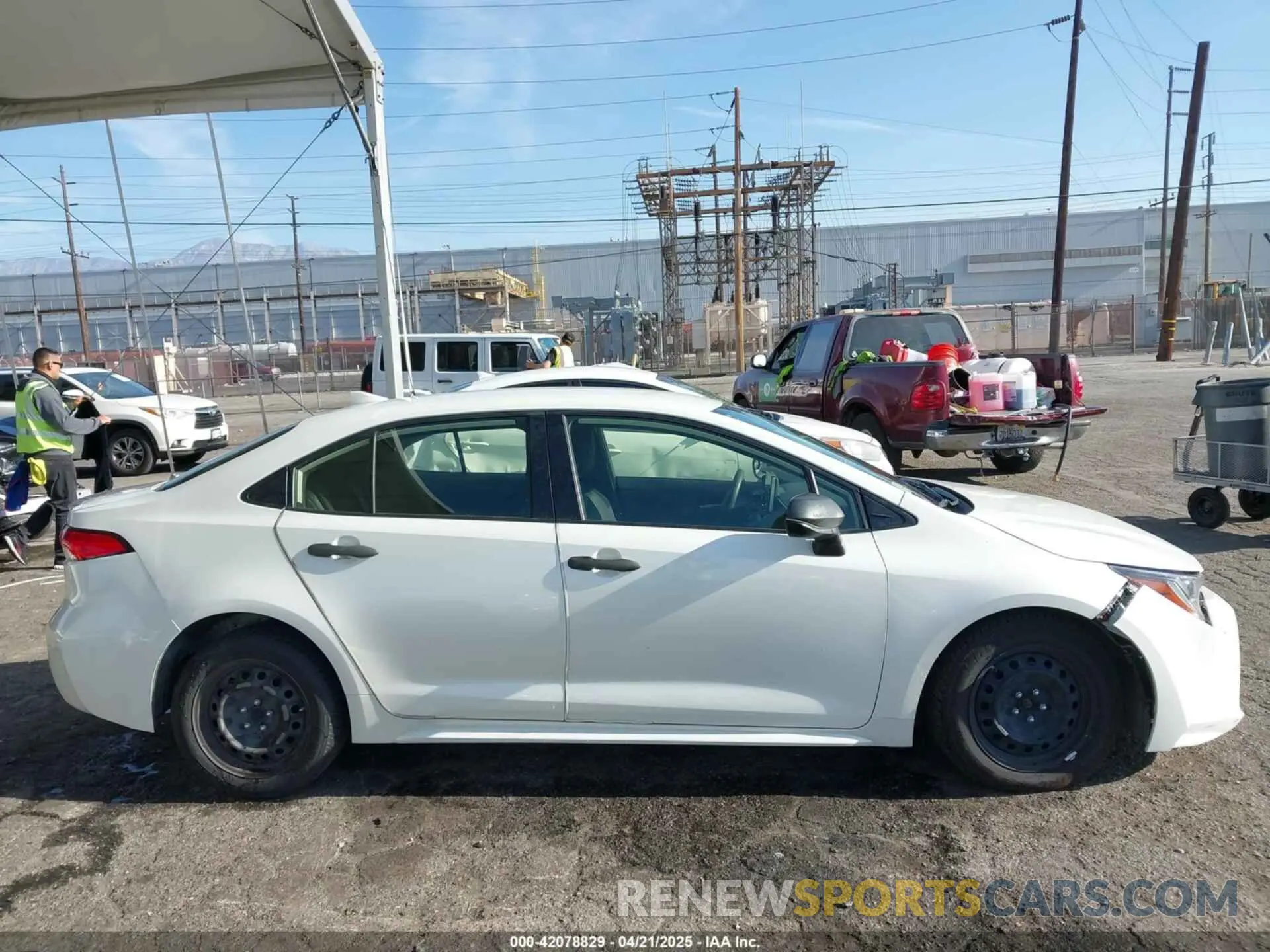 13 Photograph of a damaged car JTDEPRAE0LJ091639 TOYOTA COROLLA 2020