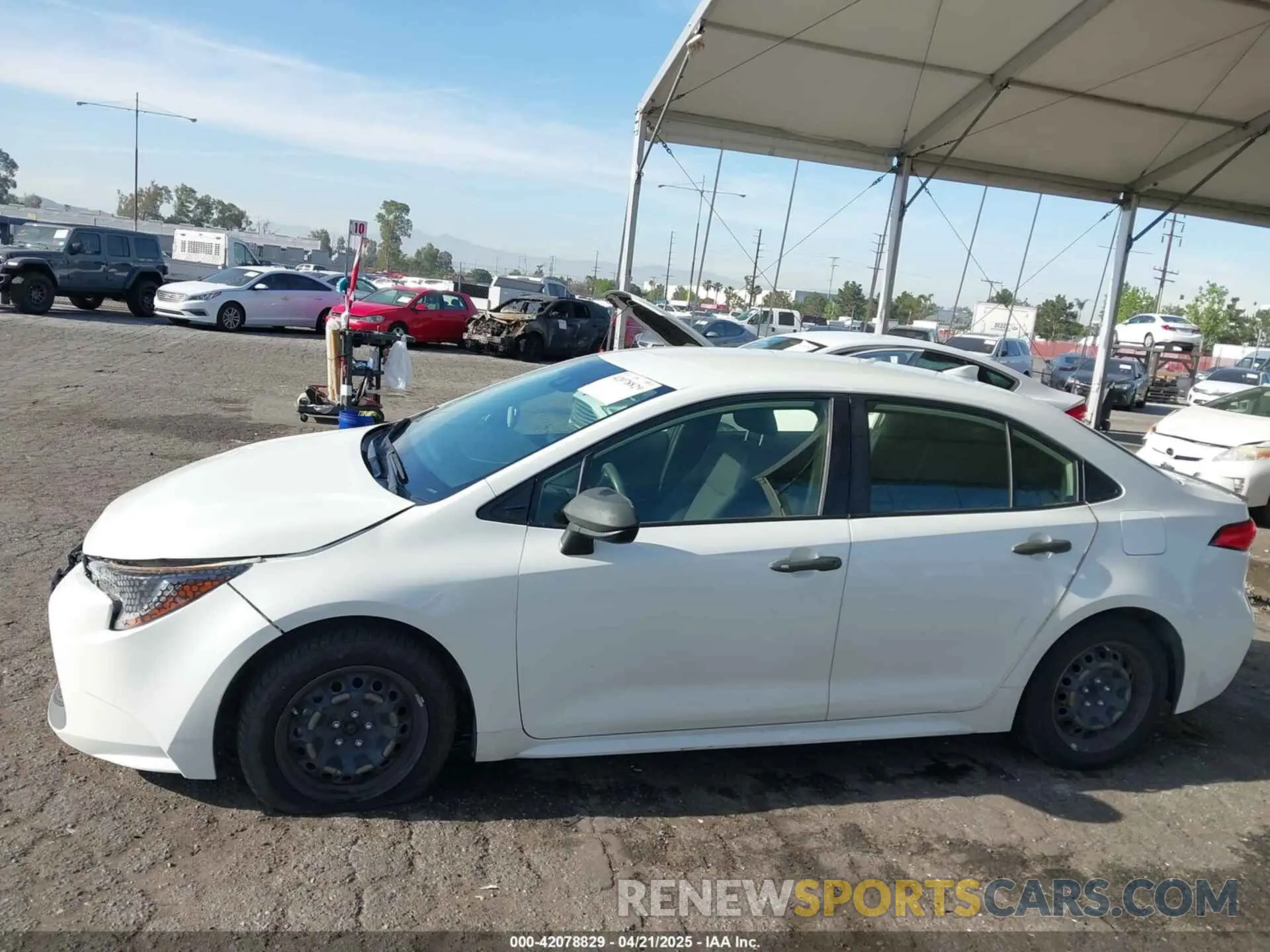 14 Photograph of a damaged car JTDEPRAE0LJ091639 TOYOTA COROLLA 2020