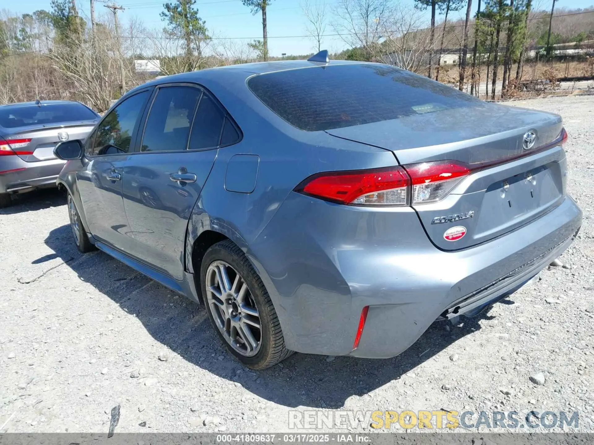3 Photograph of a damaged car JTDEPRAE0LJ095741 TOYOTA COROLLA 2020