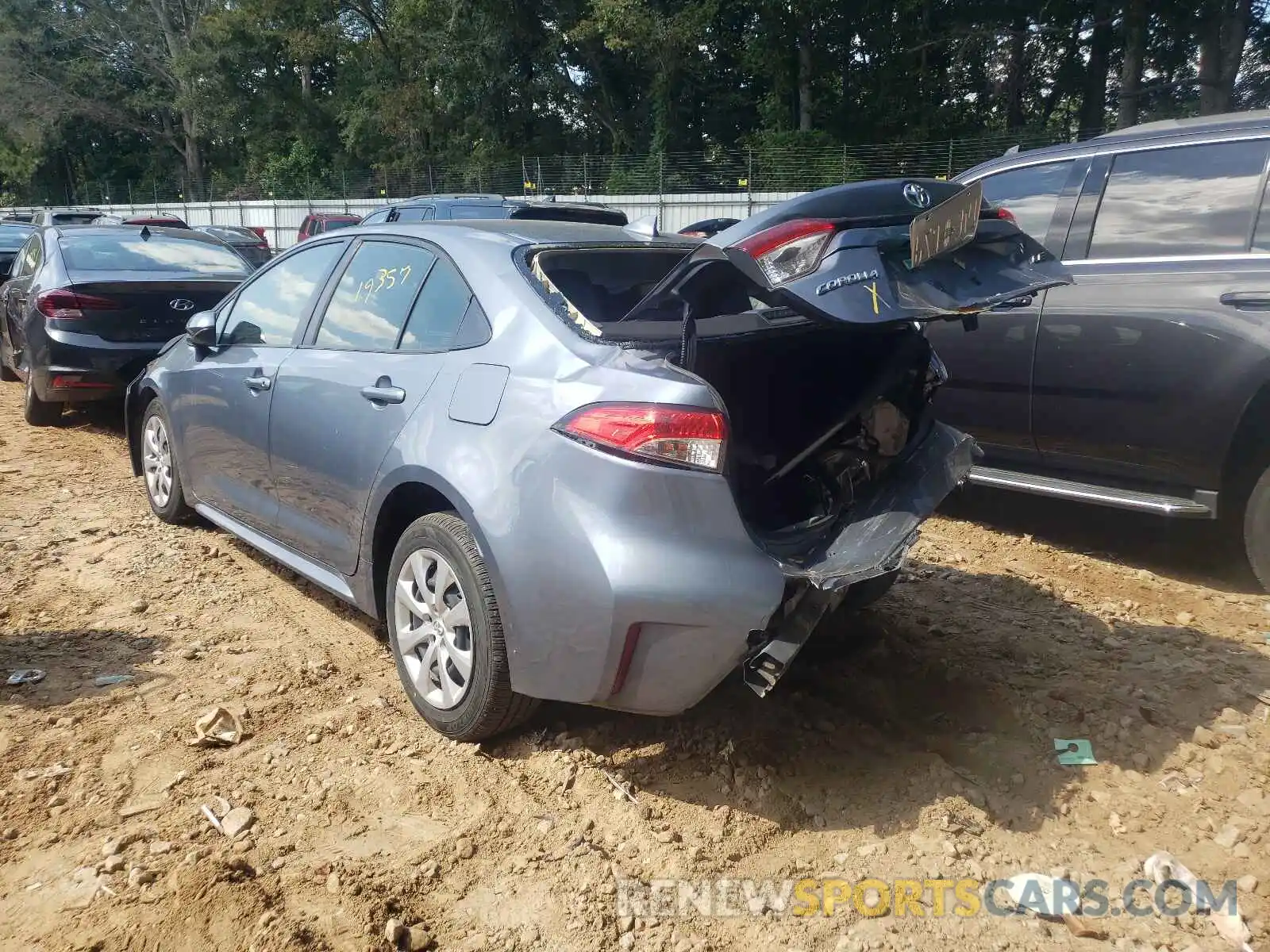 3 Photograph of a damaged car JTDEPRAE0LJ096601 TOYOTA COROLLA 2020