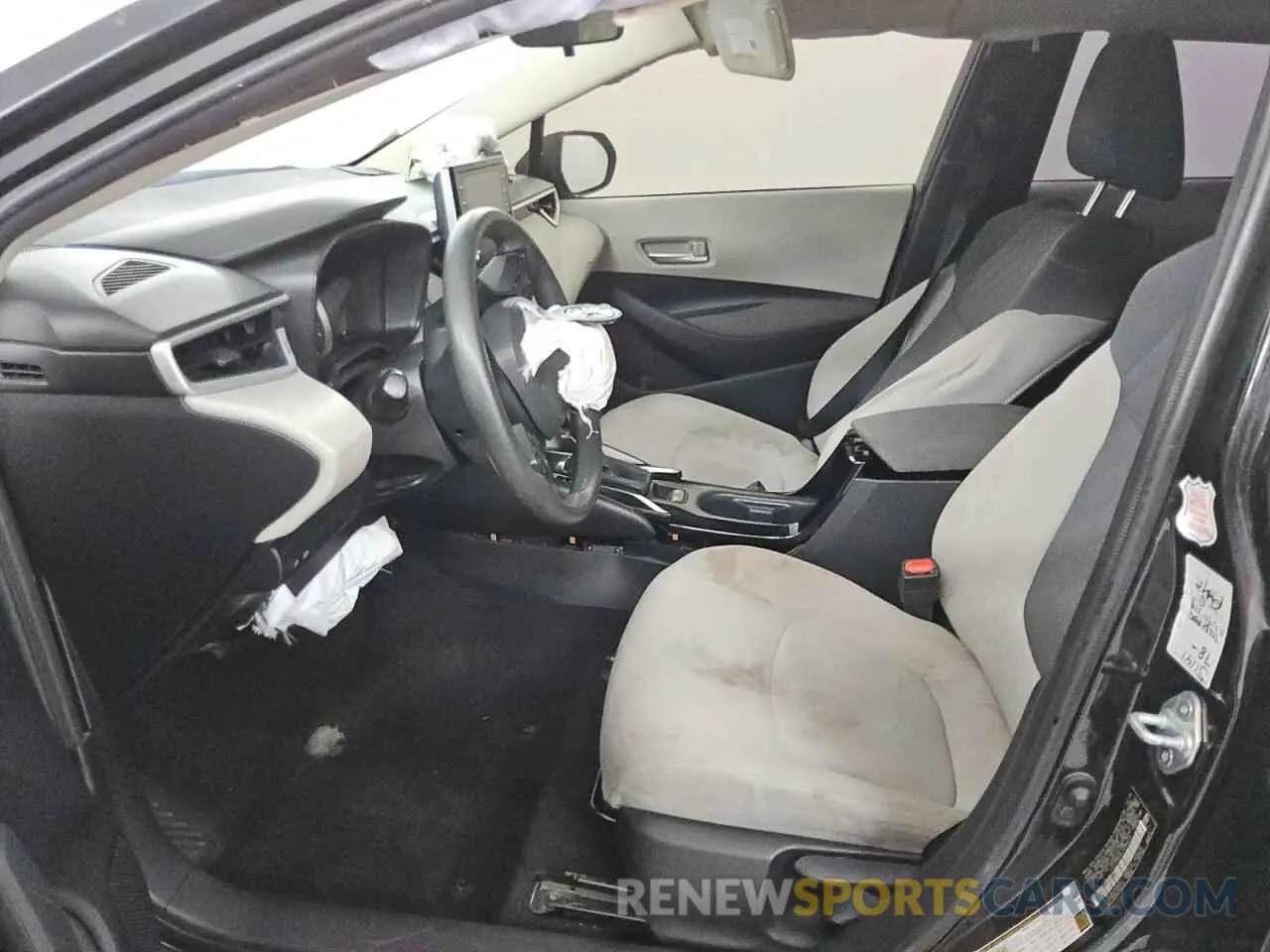 7 Photograph of a damaged car JTDEPRAE0LJ096615 TOYOTA COROLLA 2020