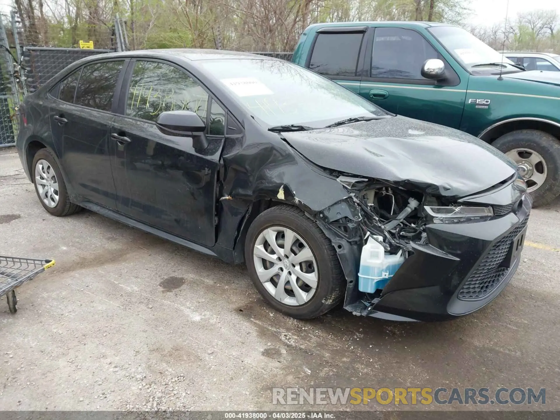 1 Photograph of a damaged car JTDEPRAE0LJ100355 TOYOTA COROLLA 2020